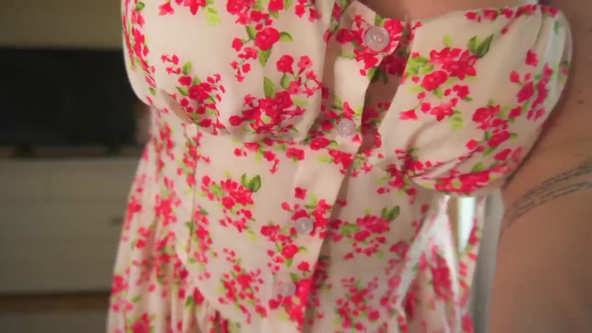 Gallery image thumbnail from Arrielee's myfreecams stream on, 10/05/2024, 14:51 image 2 of 20