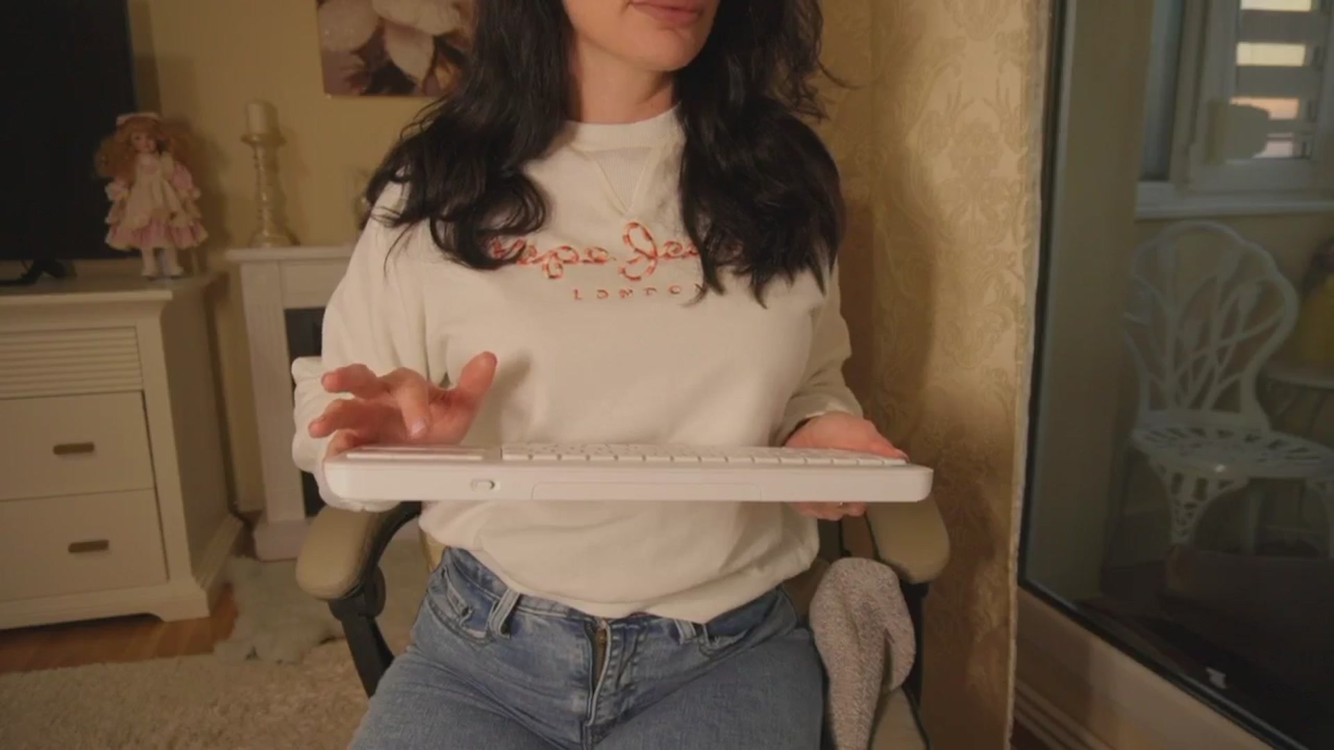 Gallery image thumbnail from Arrielee's myfreecams stream on, 10/23/2024, 15:23 image 19 of 20