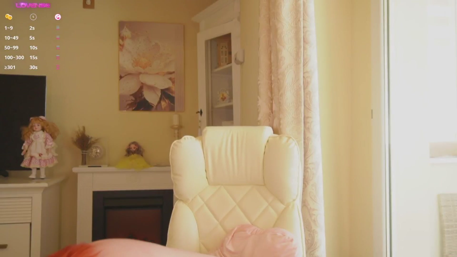 Gallery image thumbnail from Arrielee's myfreecams stream on, 04/28/2025, 14:35 image 14 of 20