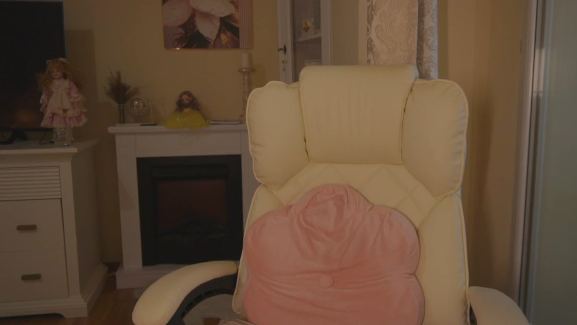 Gallery image thumbnail from Arrielee's myfreecams stream on, 05/11/2025, 16:03 image 17 of 20