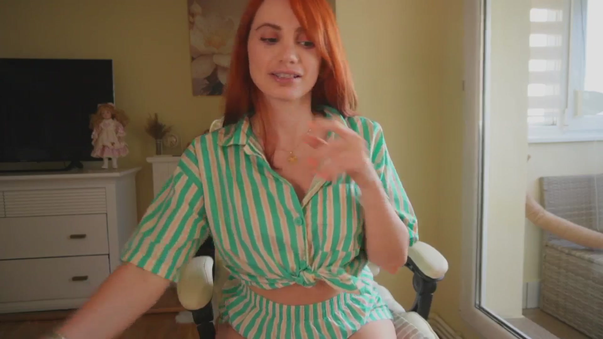 Gallery image thumbnail from Arrielee's myfreecams stream on, 05/14/2025, 15:38 image 11 of 20