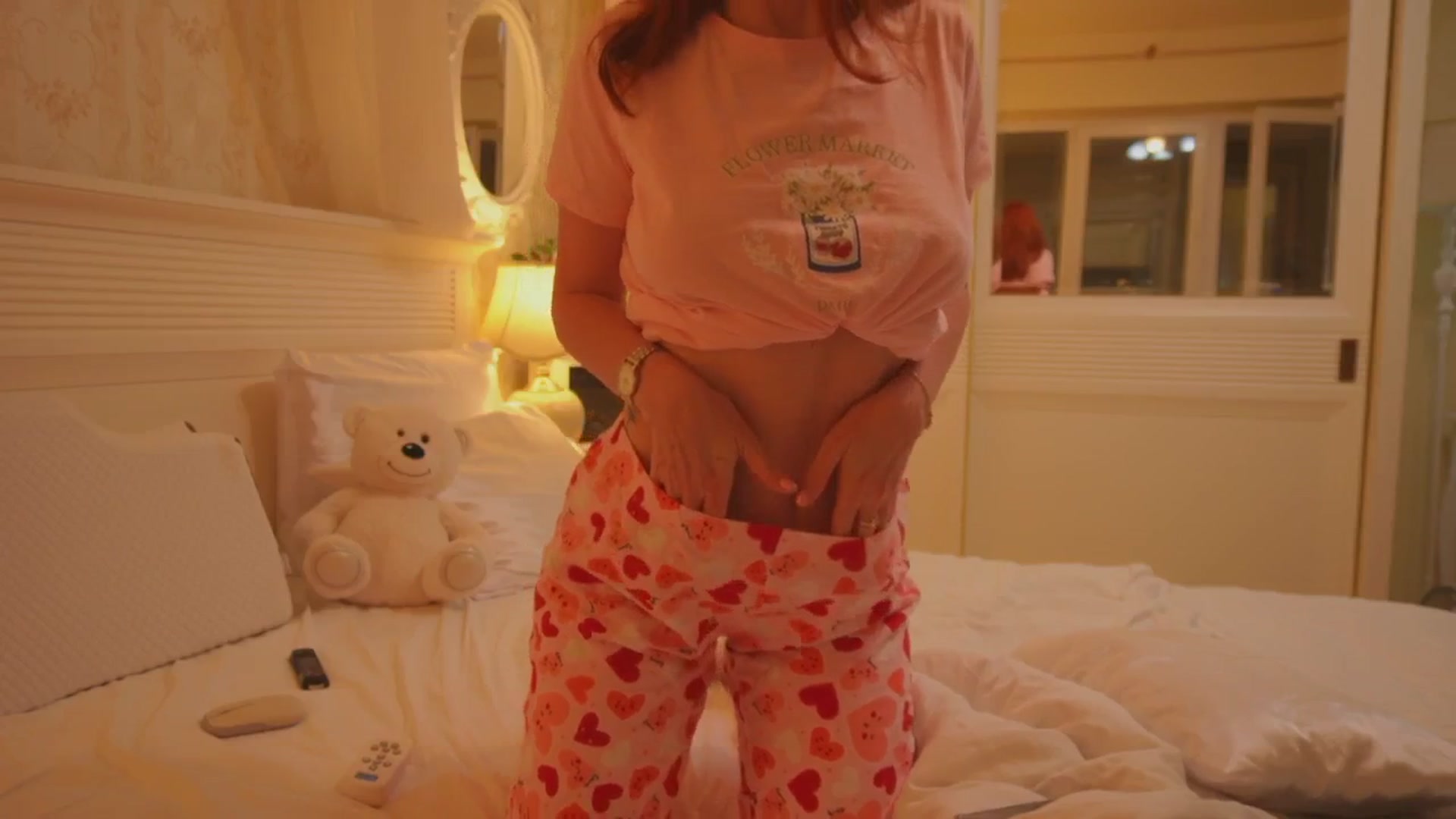 Gallery image thumbnail from Arrielee's myfreecams stream on, 05/16/2025, 19:05 image 20 of 20