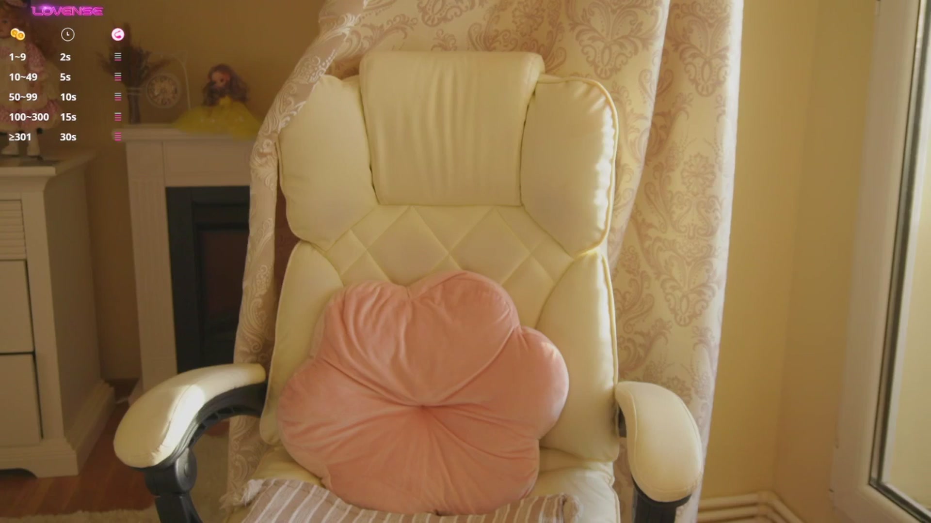 Gallery image thumbnail from Arrielee's myfreecams stream on, 06/03/2025, 17:03 image 14 of 20