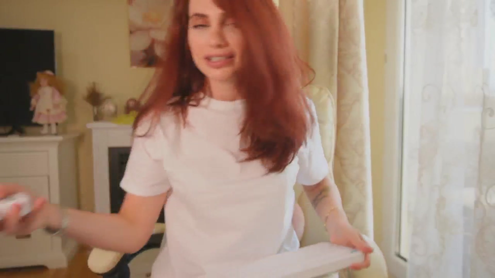 Gallery image thumbnail from Arrielee's myfreecams stream on, 06/06/2025, 13:38 image 6 of 20