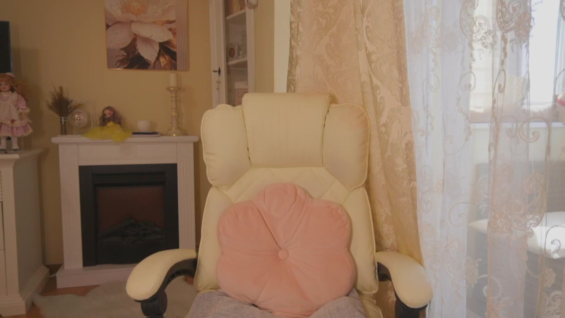 Gallery image thumbnail from Arrielee's myfreecams stream on, 06/08/2025, 14:02 image 1 of 20