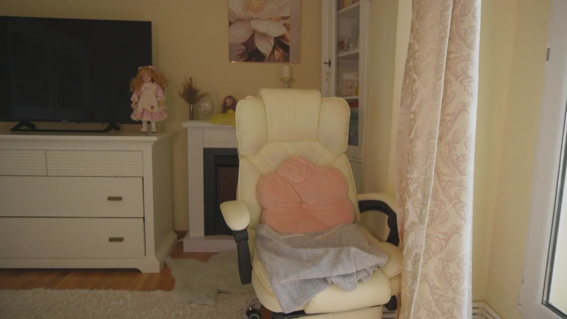 Gallery image thumbnail from Arrielee's myfreecams stream on, 06/08/2025, 15:19 image 5 of 20