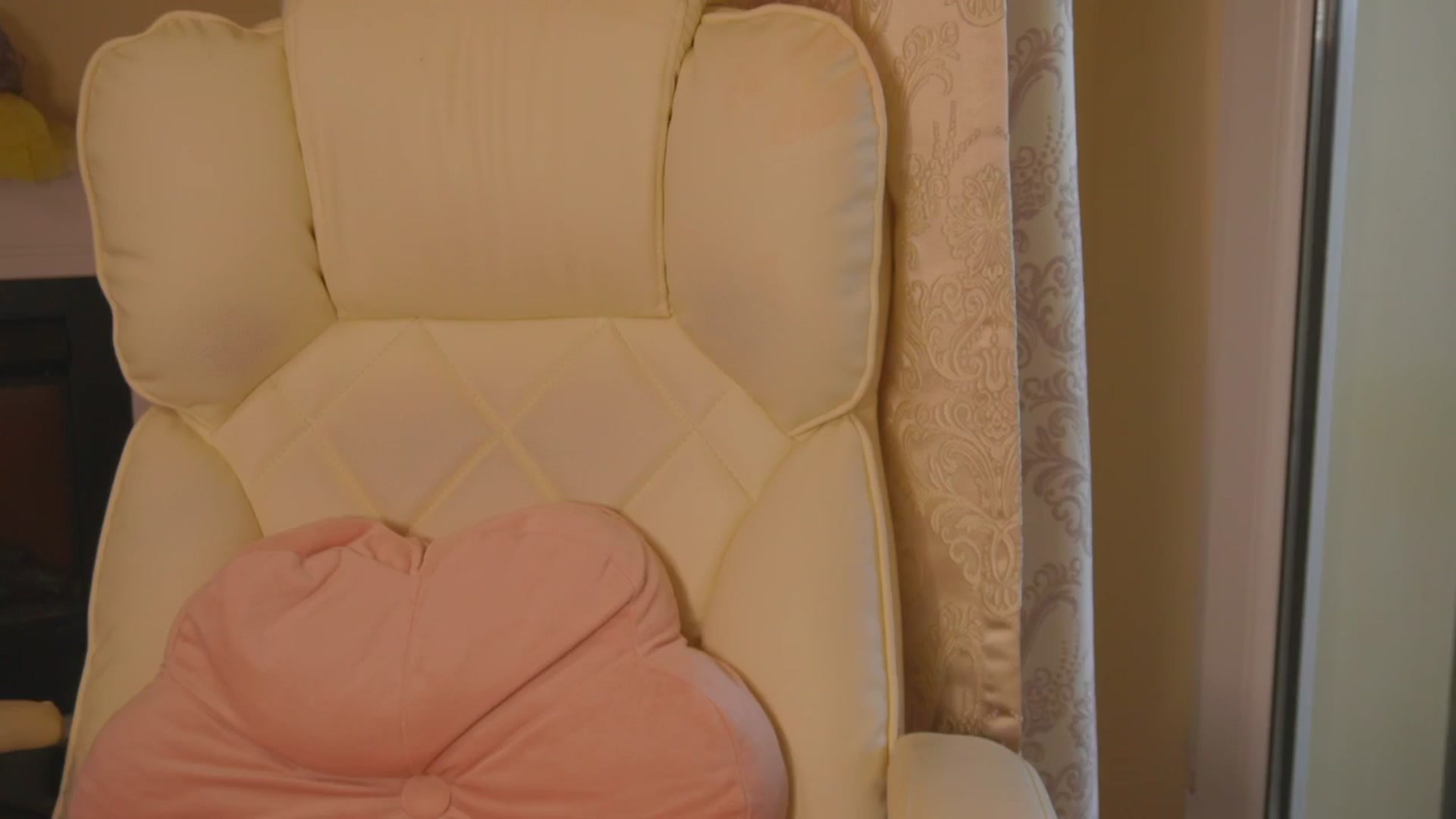 Gallery image thumbnail from Arrielee's myfreecams stream on, 06/21/2025, 11:20 image 17 of 20