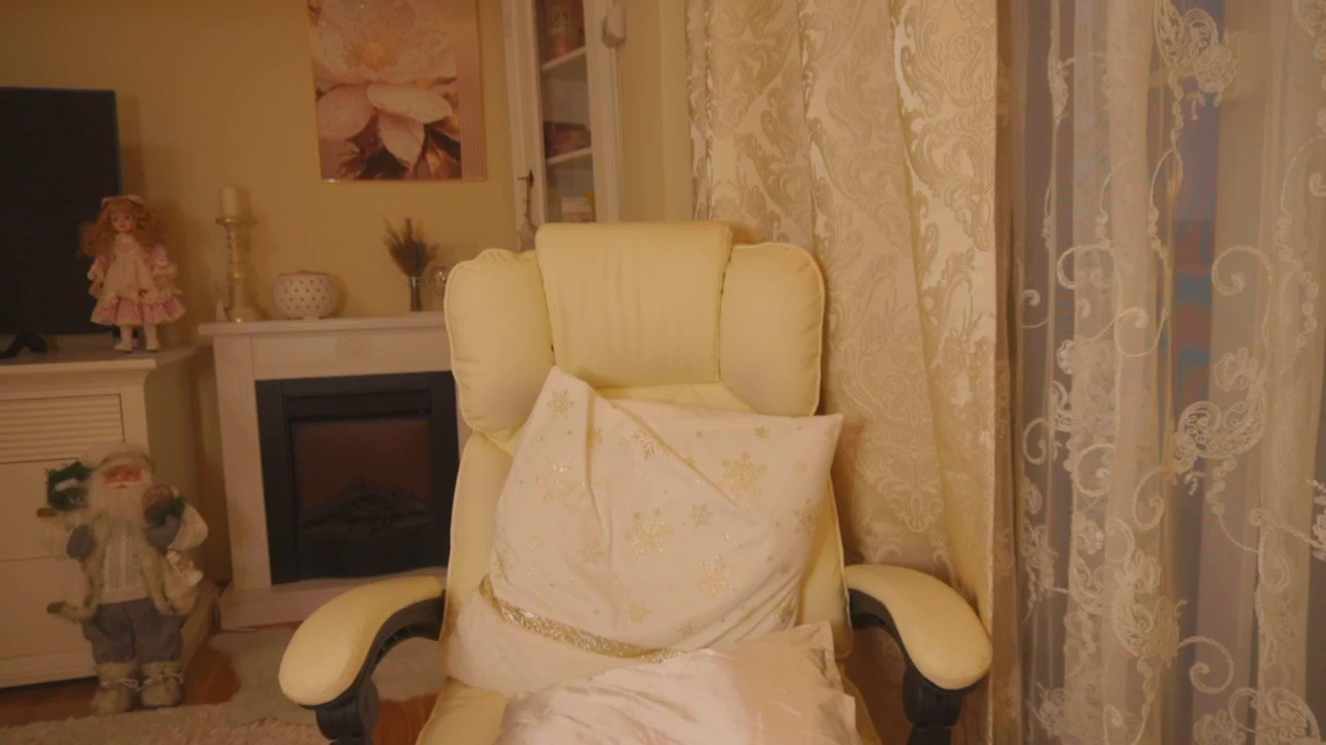 Gallery image thumbnail from Arrielee's myfreecams stream on, 11/28/2025, 16:44 image 6 of 20