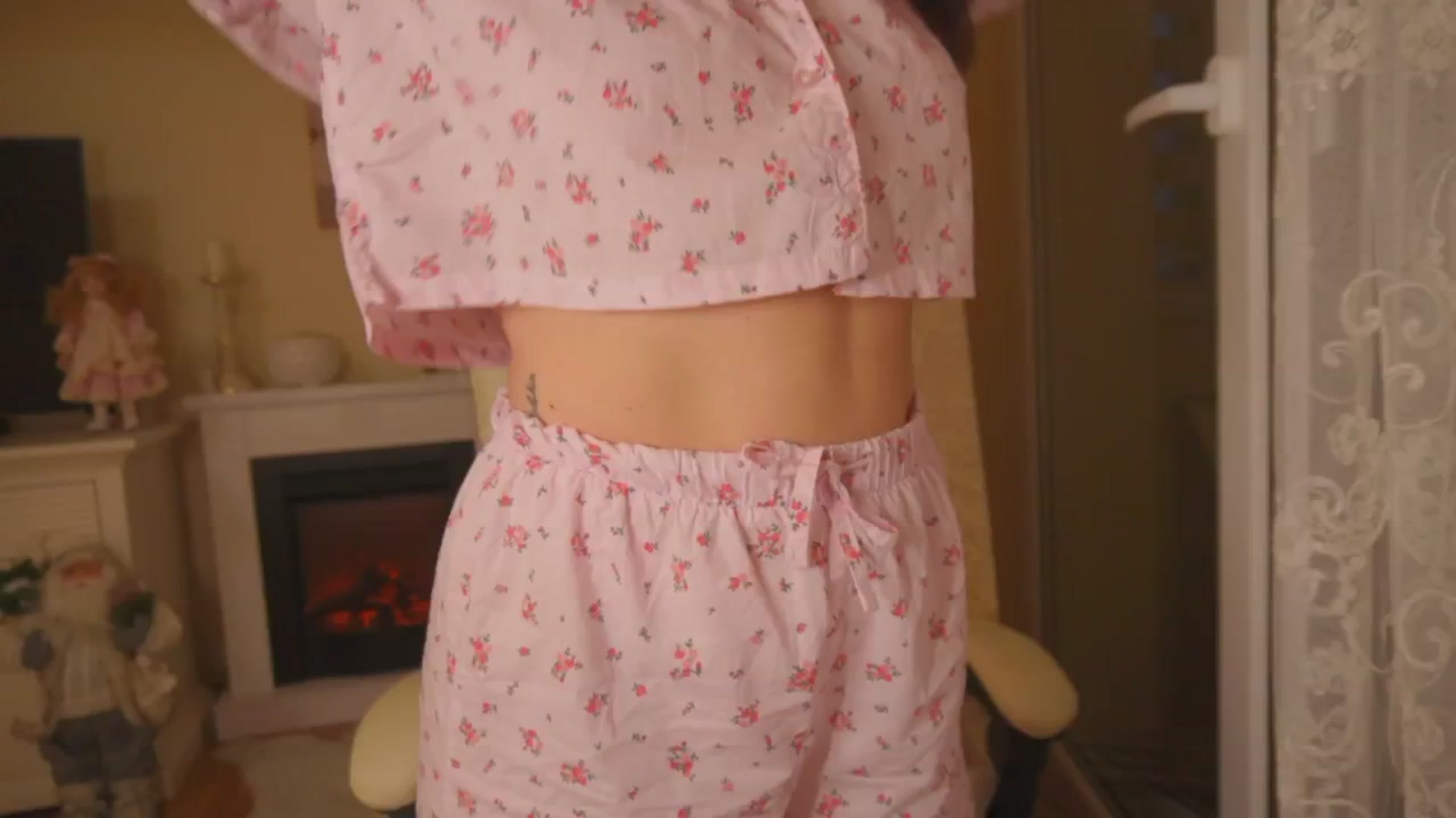 Gallery image thumbnail from Arrielee's myfreecams stream on, 11/30/2025, 15:54 image 1 of 20