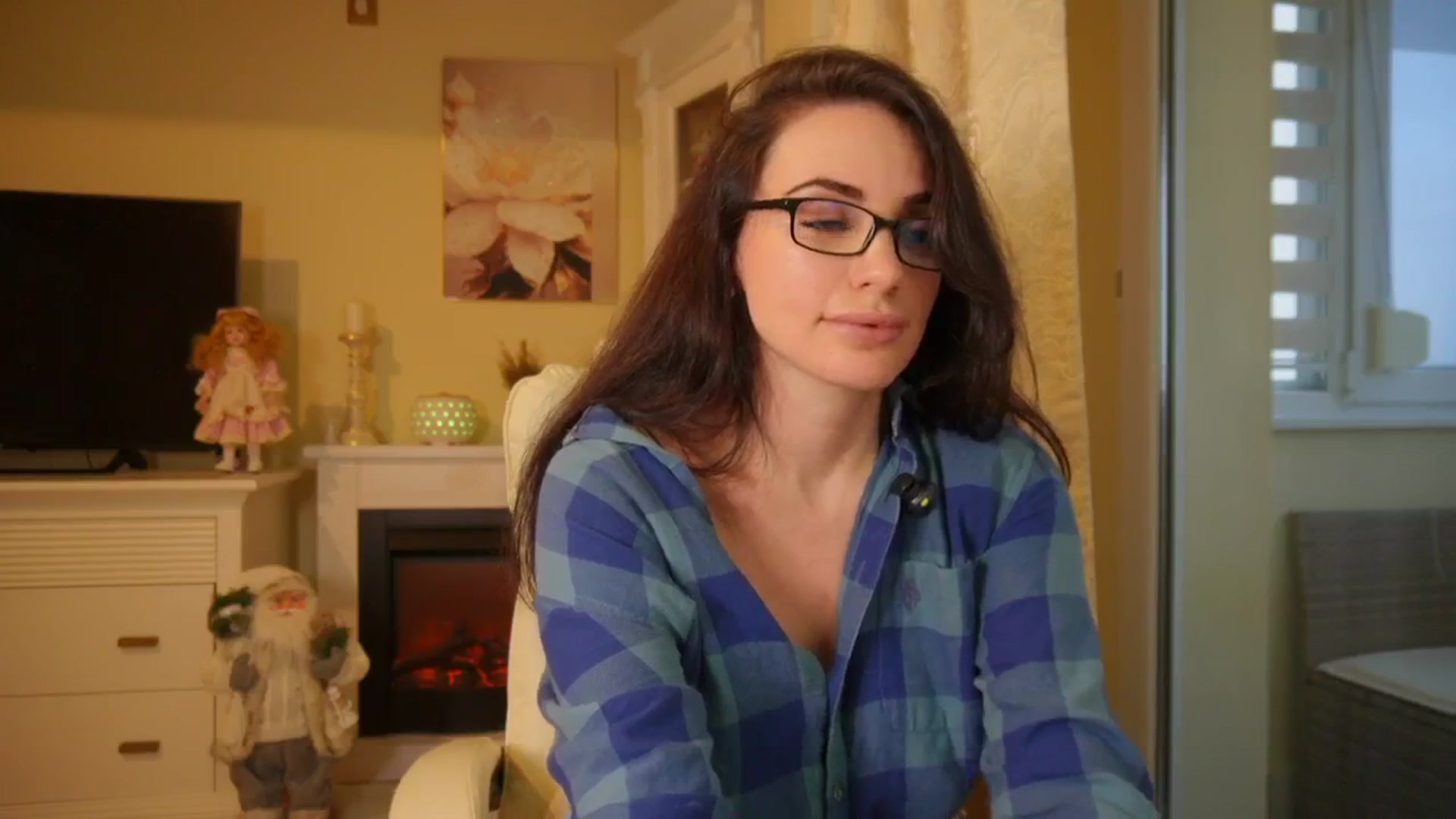 Gallery image thumbnail from Arrielee's myfreecams stream on, 12/06/2025, 13:04 image 14 of 20