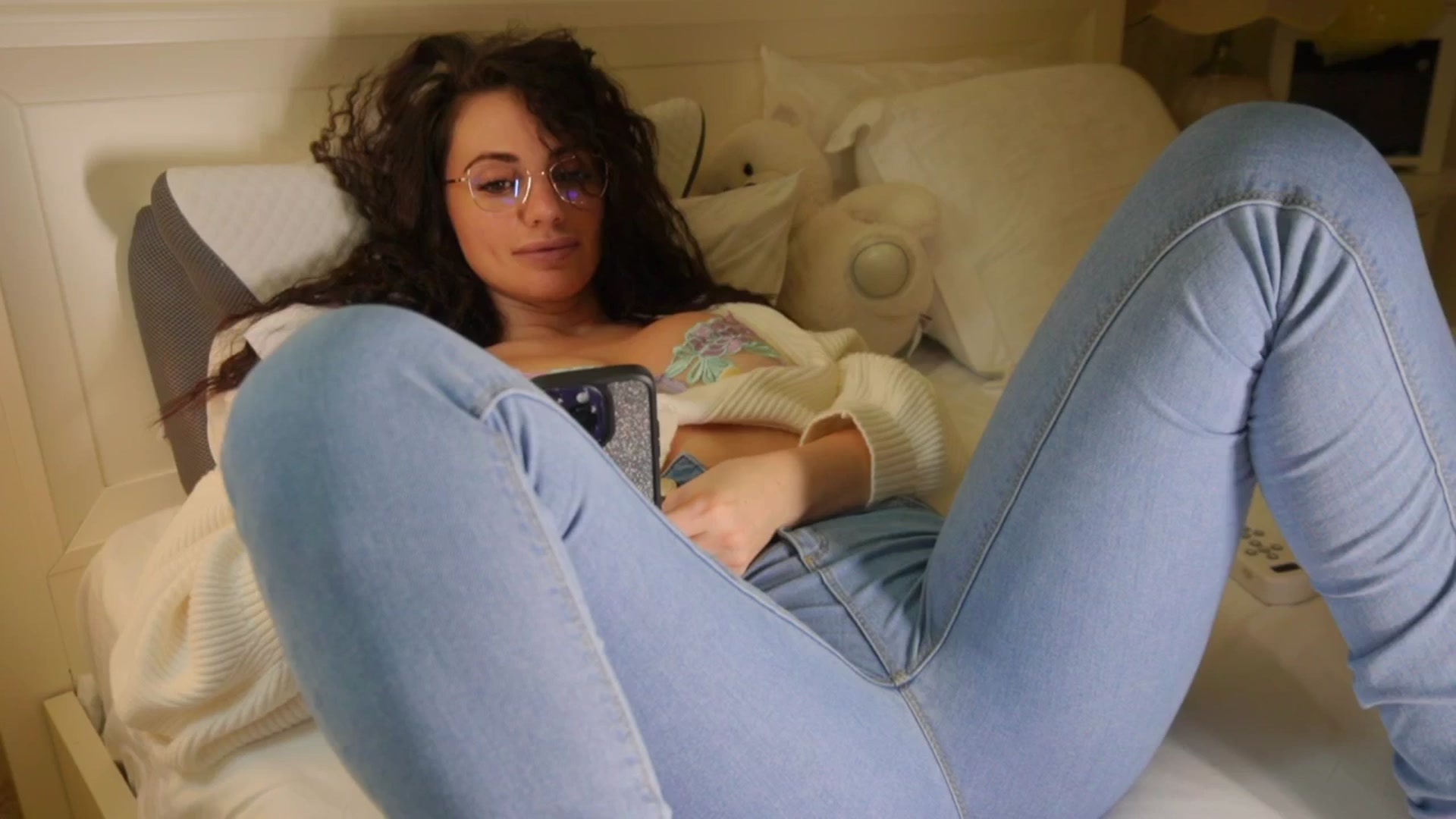 Gallery image thumbnail from Arrielee's myfreecams stream on, 12/30/2025, 15:36 image 5 of 20
