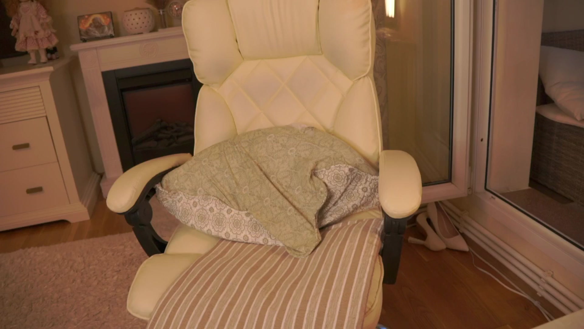 Gallery image thumbnail from Arrielee's myfreecams stream on, 03/17/2026, 16:52 image 9 of 20