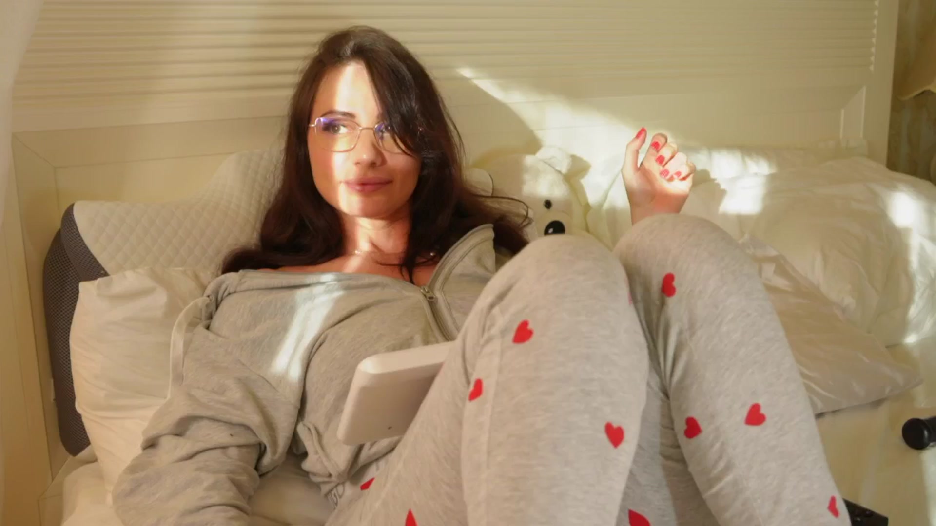 Gallery image thumbnail from Arrielee's myfreecams stream on, 04/03/2026, 15:43 image 17 of 20