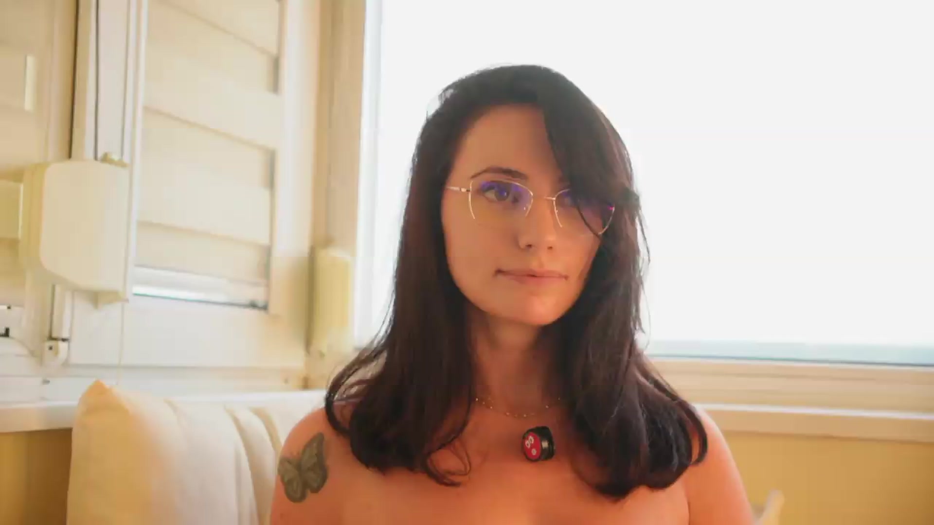 Gallery image thumbnail from Arrielee's myfreecams stream on, 07/20/2026, 16:35 image 16 of 20