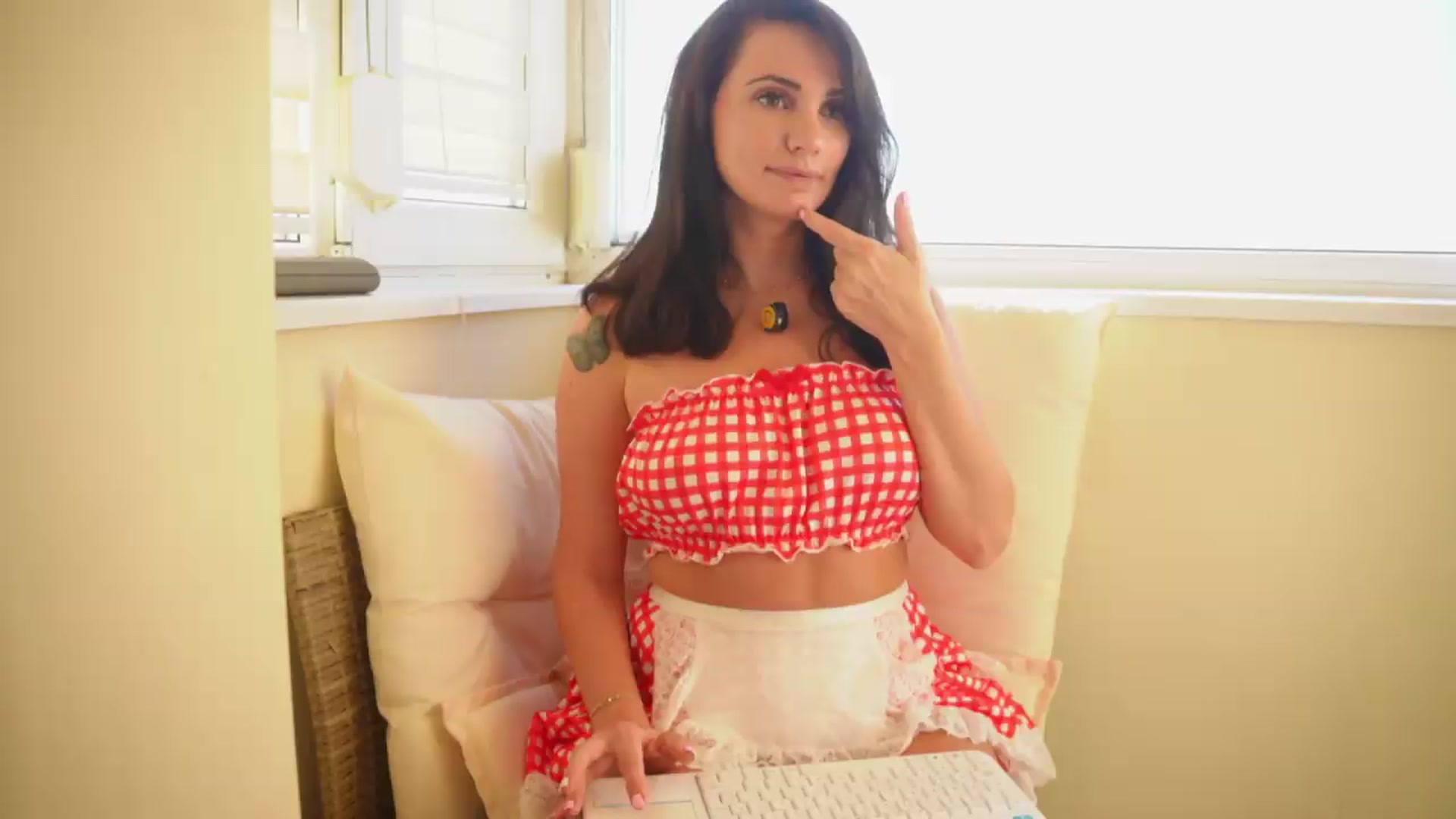 Gallery image thumbnail from Arrielee's myfreecams stream on, 08/16/2026, 14:57 image 10 of 20