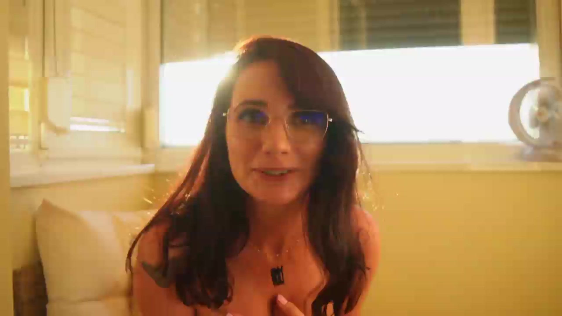 Gallery image thumbnail from Arrielee's myfreecams stream on, 08/16/2026, 16:58 image 11 of 20