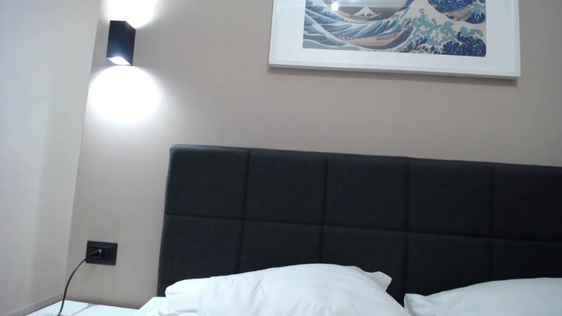 Gallery image thumbnail from ArtemisInRome's myfreecams stream on, 09/07/2024, 21:45 image 18 of 20