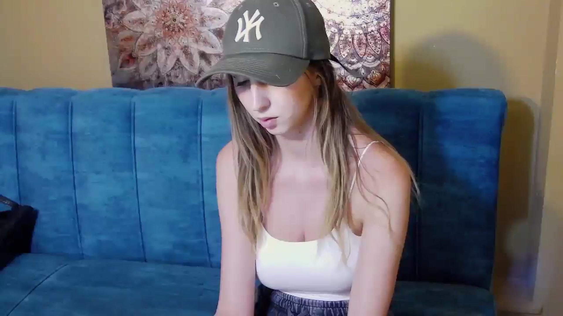 Gallery image thumbnail from Artemiss's myfreecams stream on, 06/25/2024, 19:00 image 6 of 20