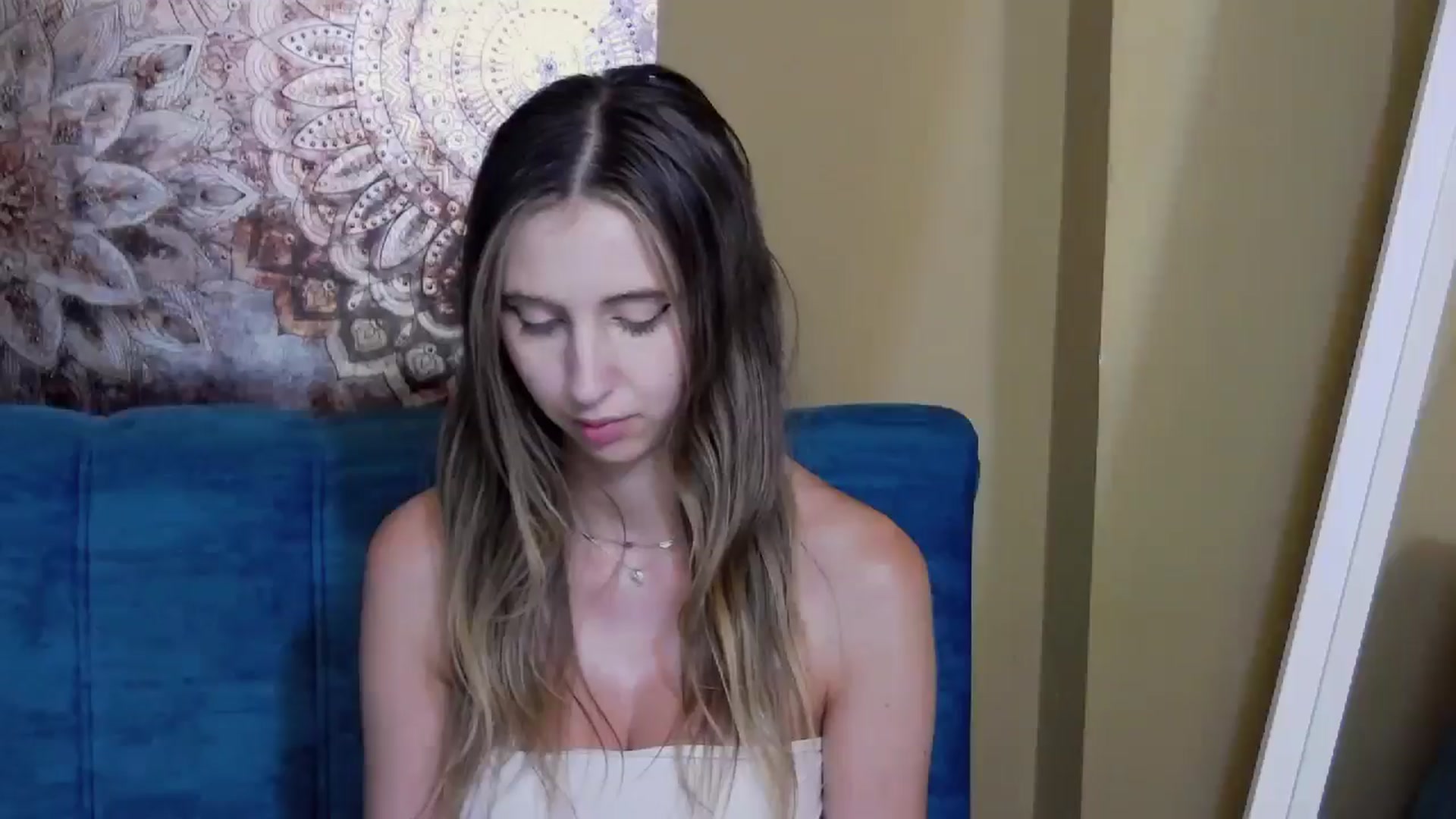 Gallery image thumbnail from Artemiss's myfreecams stream on, 07/01/2024, 23:28 image 15 of 20