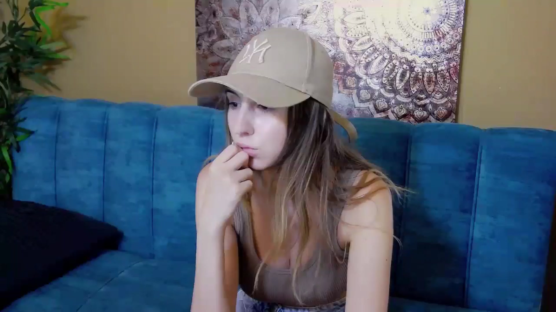 Gallery image thumbnail from Artemiss's myfreecams stream on, 07/04/2024, 19:12 image 10 of 20