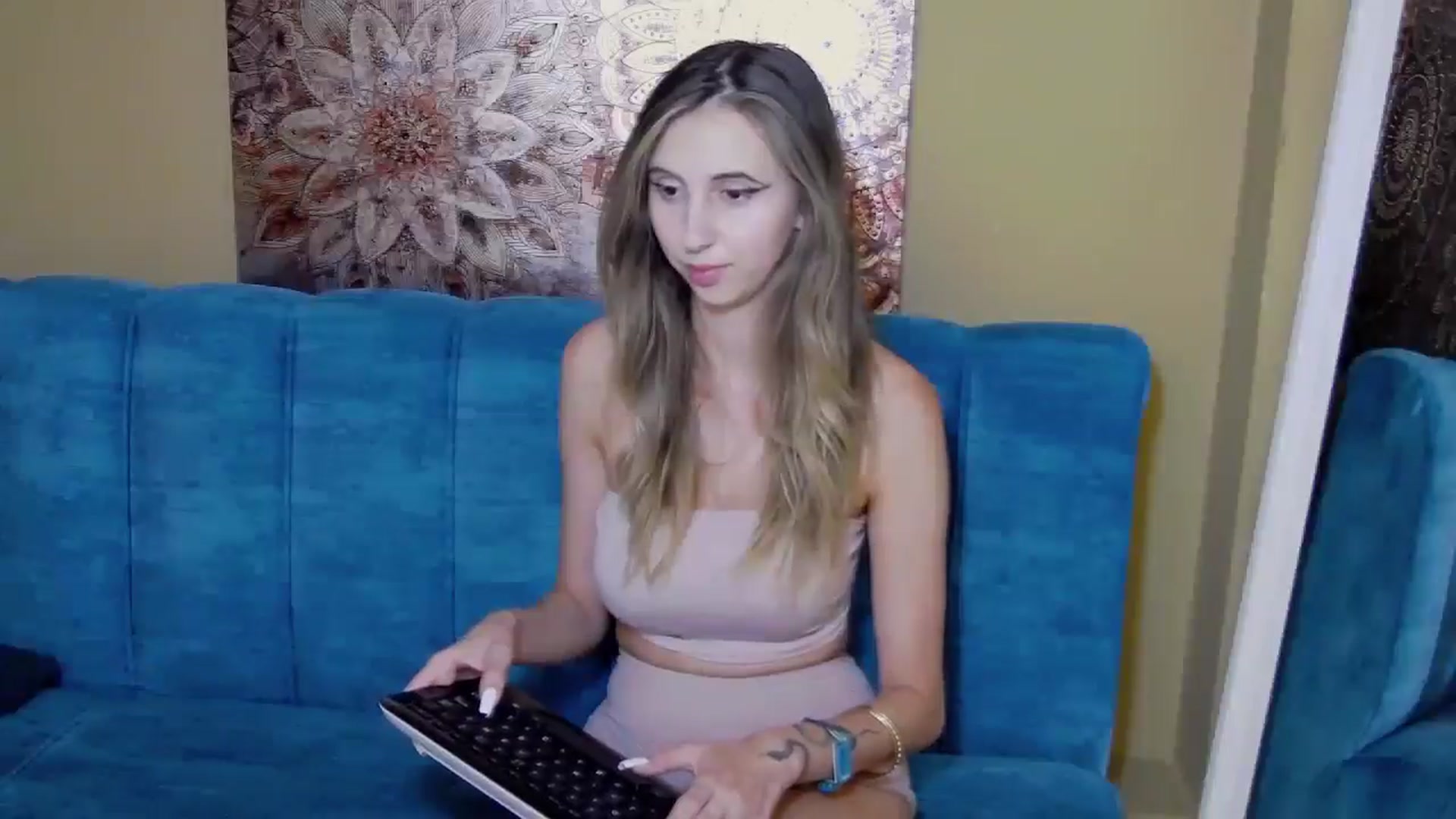 Gallery image thumbnail from Artemiss's myfreecams stream on, 07/09/2024, 23:00 image 11 of 20