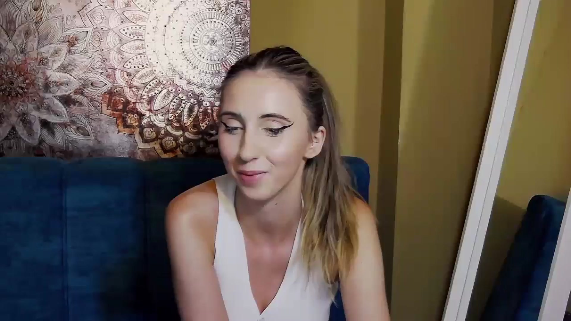 Gallery image thumbnail from Artemiss's myfreecams stream on, 07/21/2024, 18:15 image 14 of 20