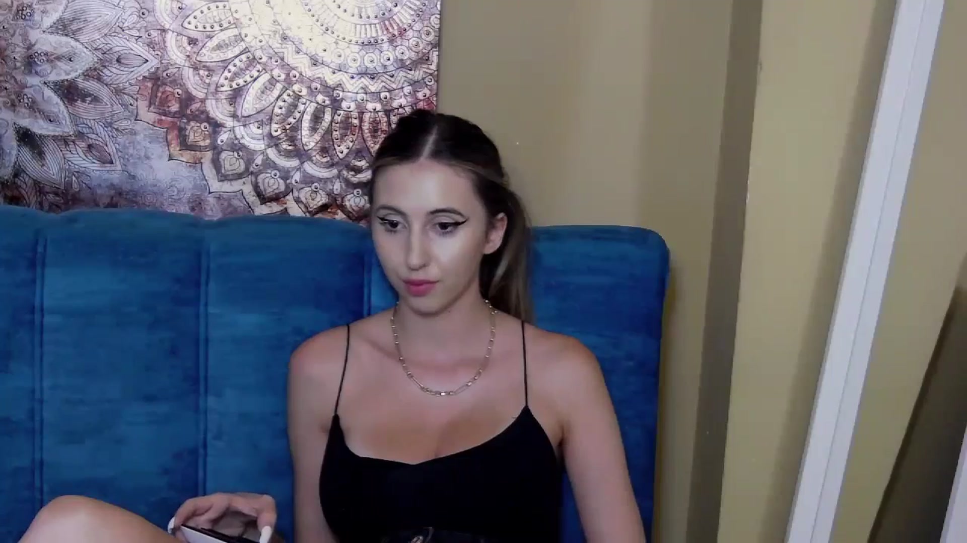 Gallery image thumbnail from Artemiss's myfreecams stream on, 07/26/2024, 20:35 image 4 of 20