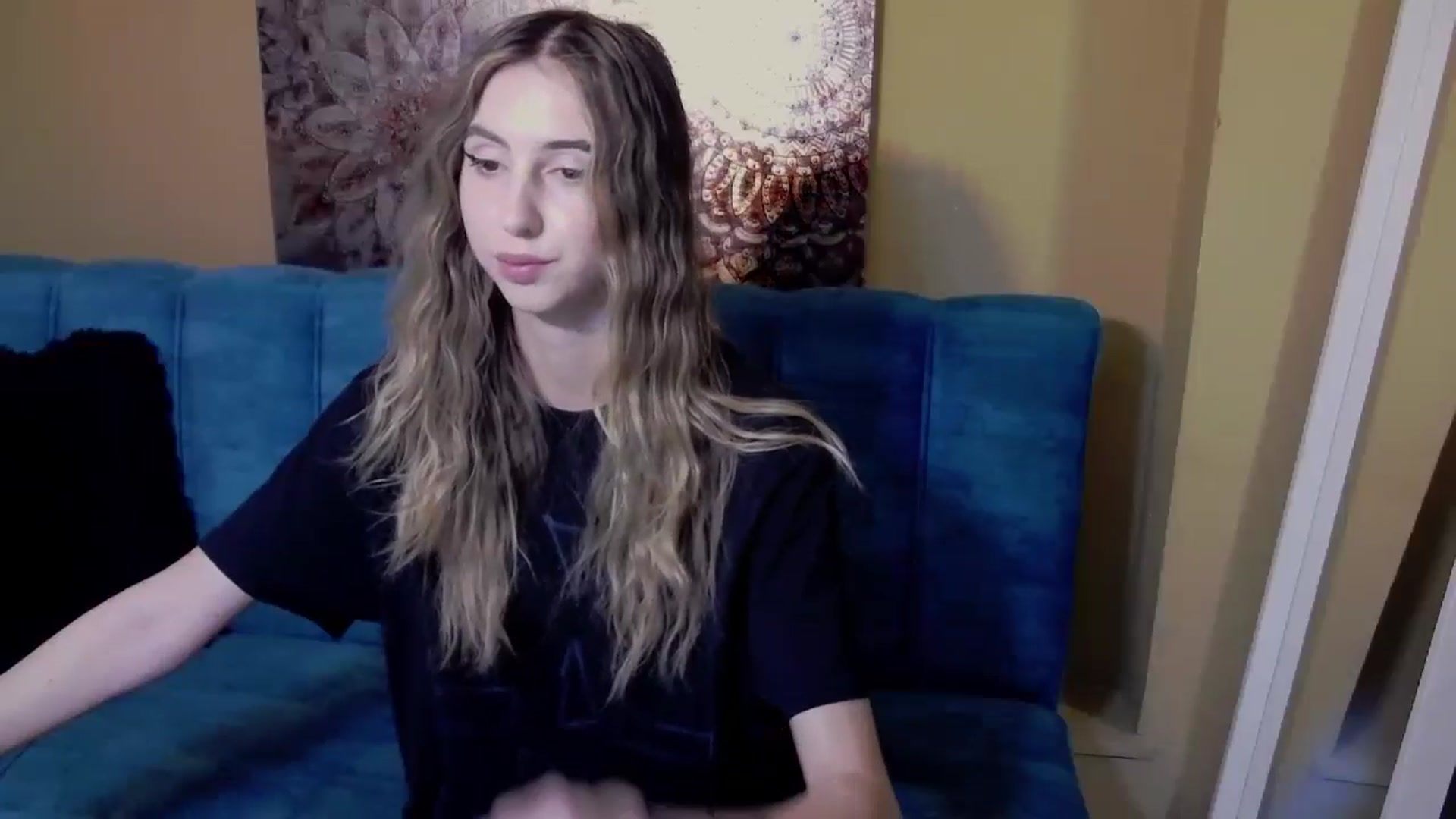 Gallery image thumbnail from Artemiss's myfreecams stream on, 08/01/2024, 17:16 image 13 of 20