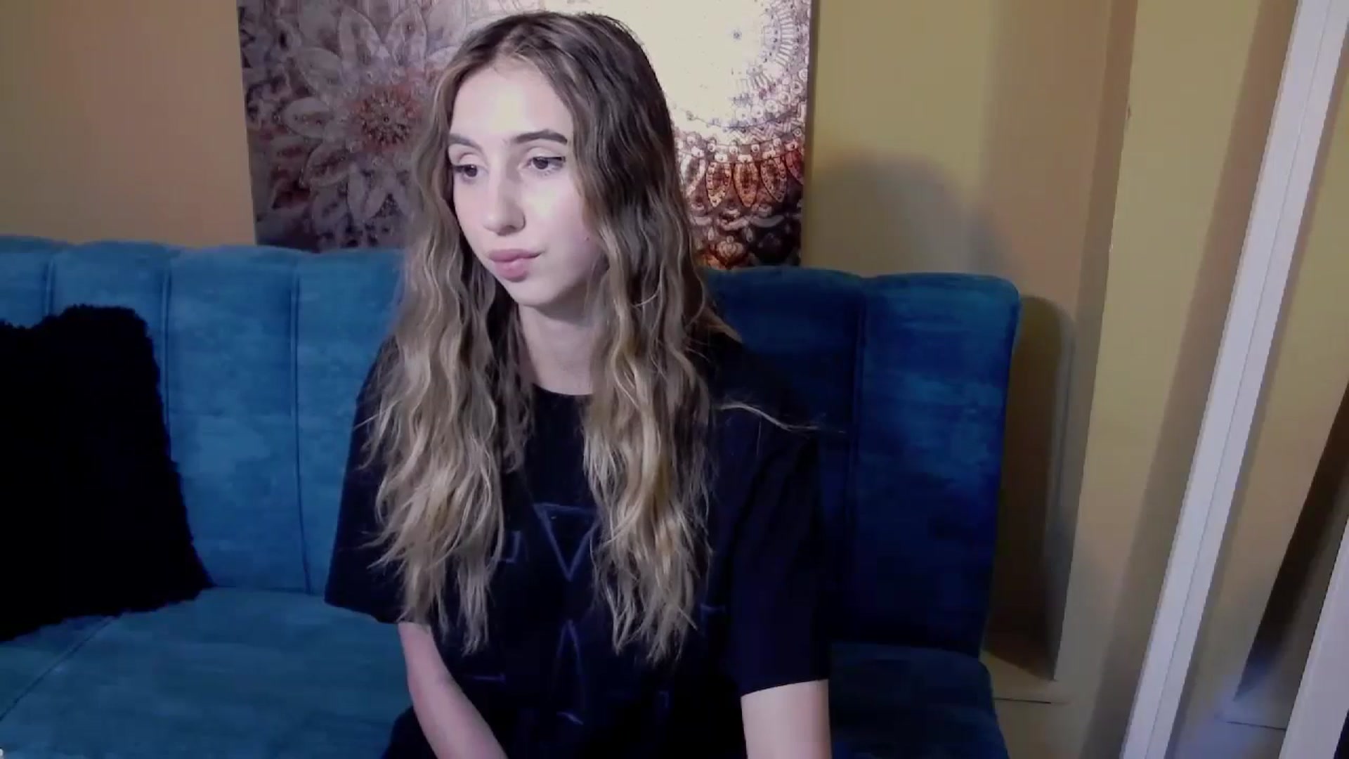 Gallery image thumbnail from Artemiss's myfreecams stream on, 08/01/2024, 17:16 image 16 of 20