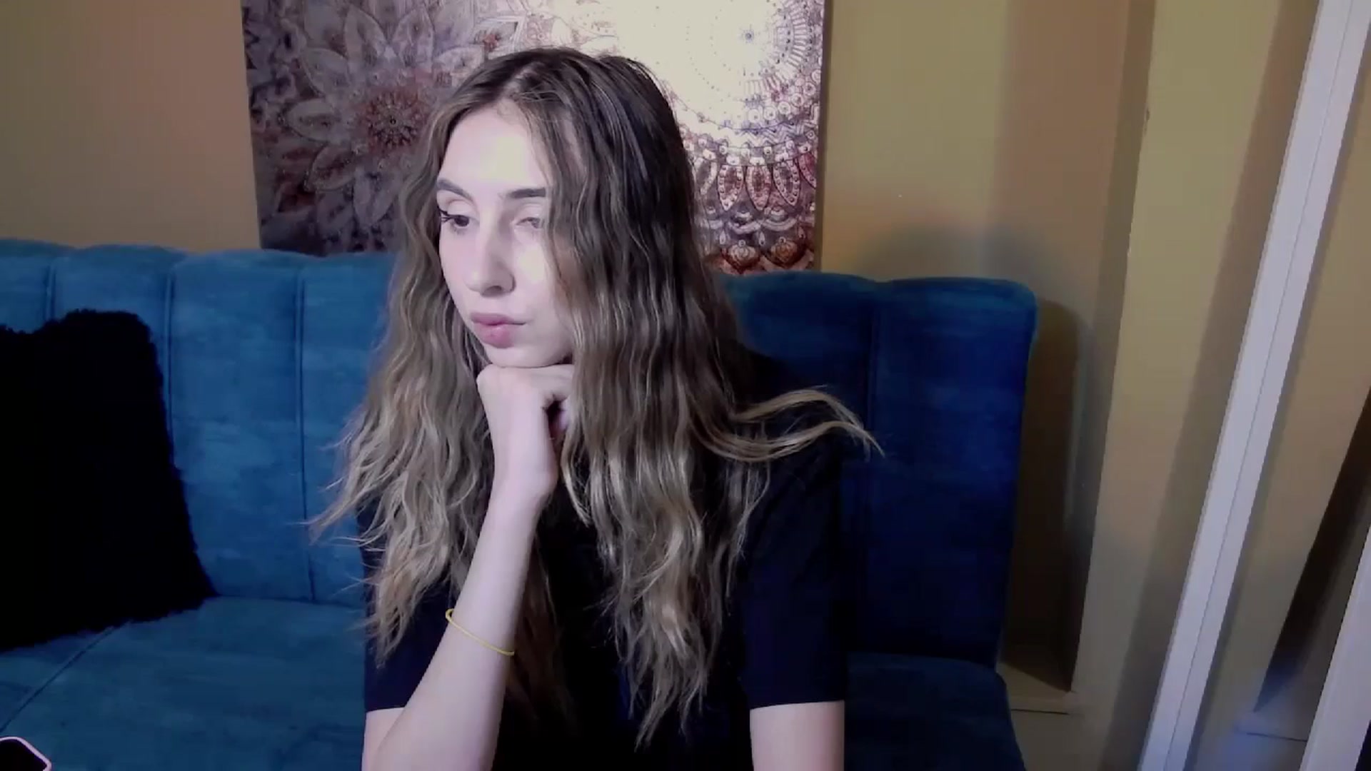Gallery image thumbnail from Artemiss's myfreecams stream on, 08/01/2024, 17:16 image 10 of 20