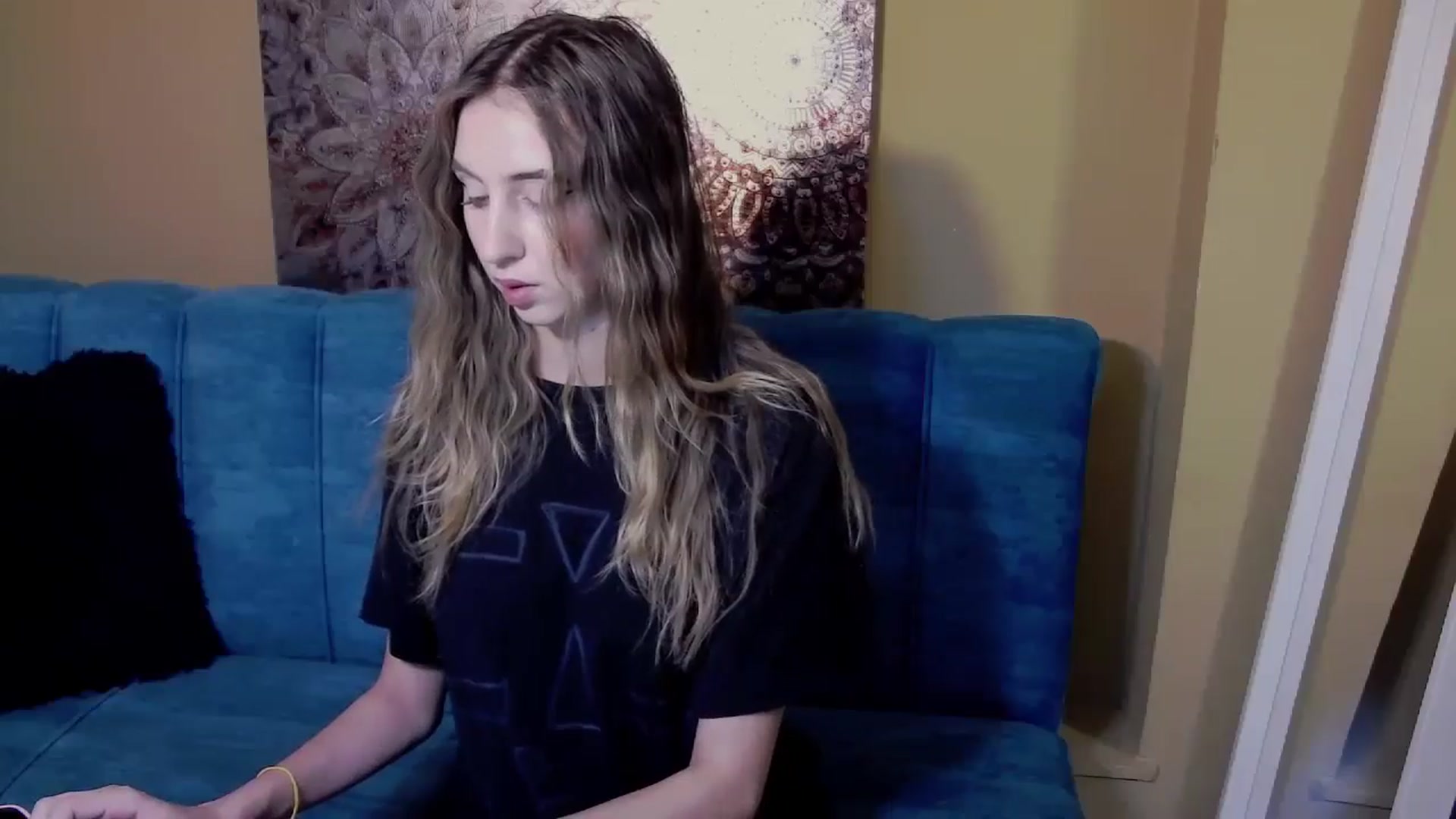 Gallery image thumbnail from Artemiss's myfreecams stream on, 08/01/2024, 17:16 image 2 of 20