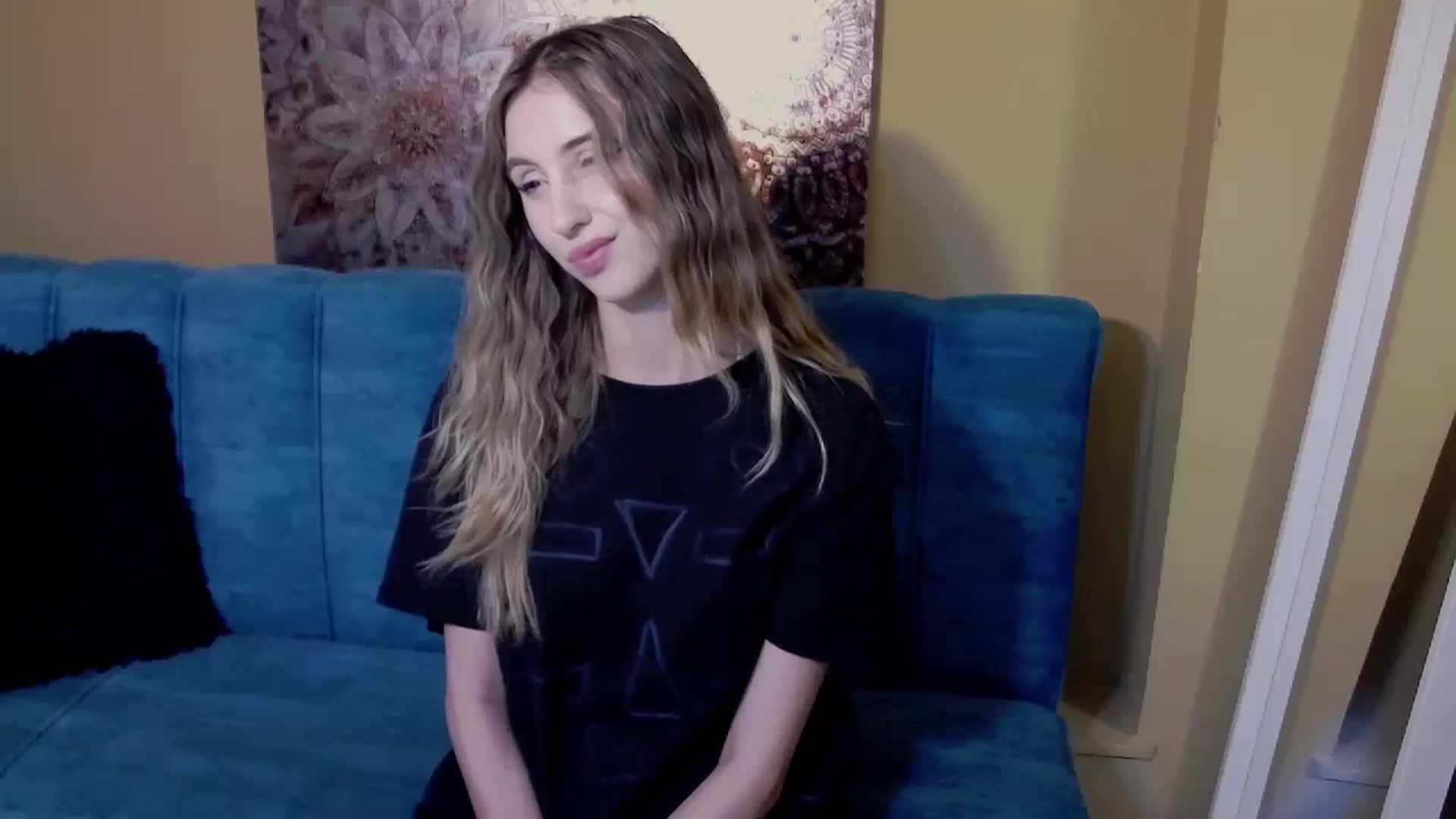 Gallery image thumbnail from Artemiss's myfreecams stream on, 08/01/2024, 17:16 image 14 of 20