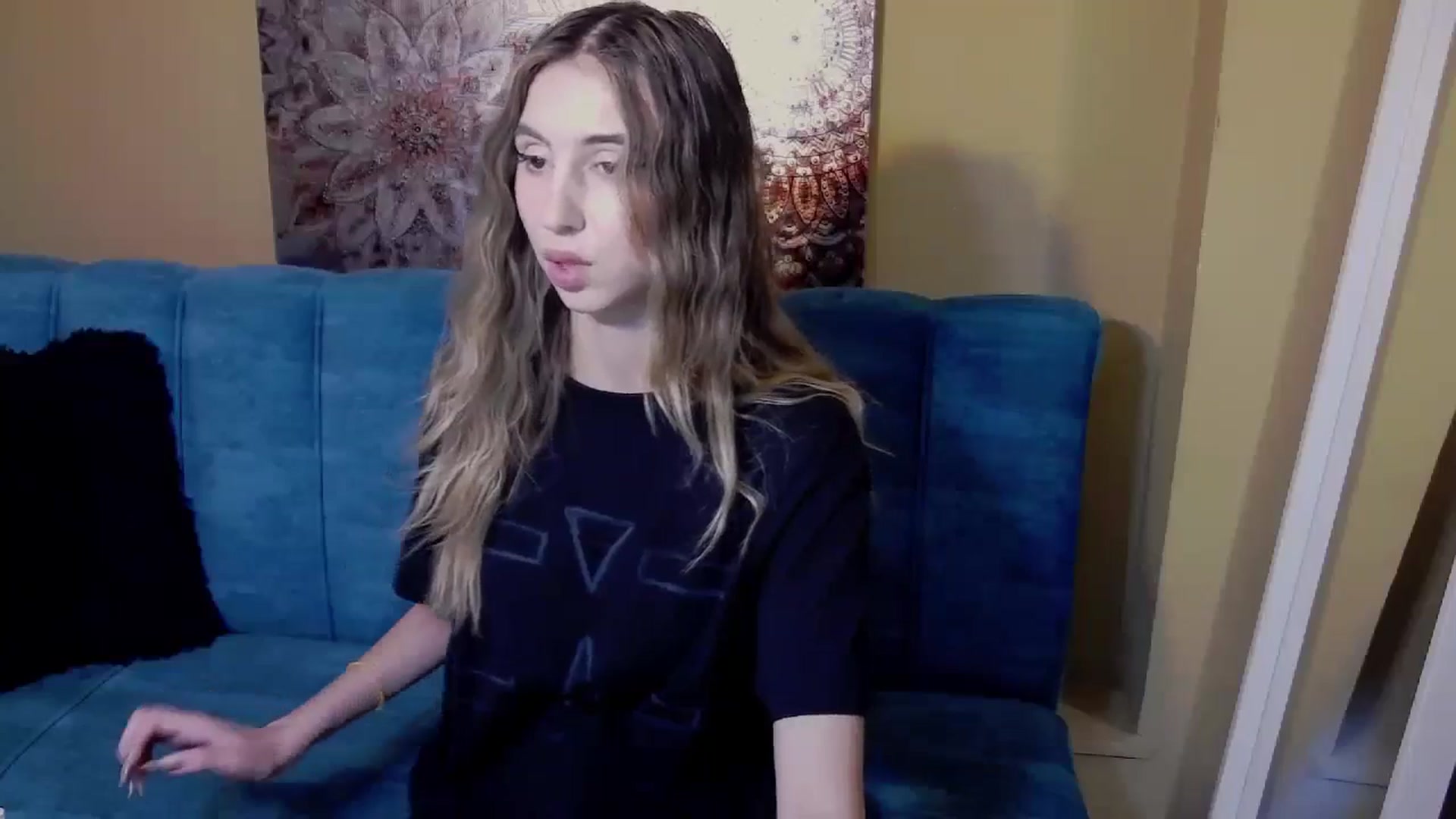 Gallery image thumbnail from Artemiss's myfreecams stream on, 08/01/2024, 17:16 image 15 of 20