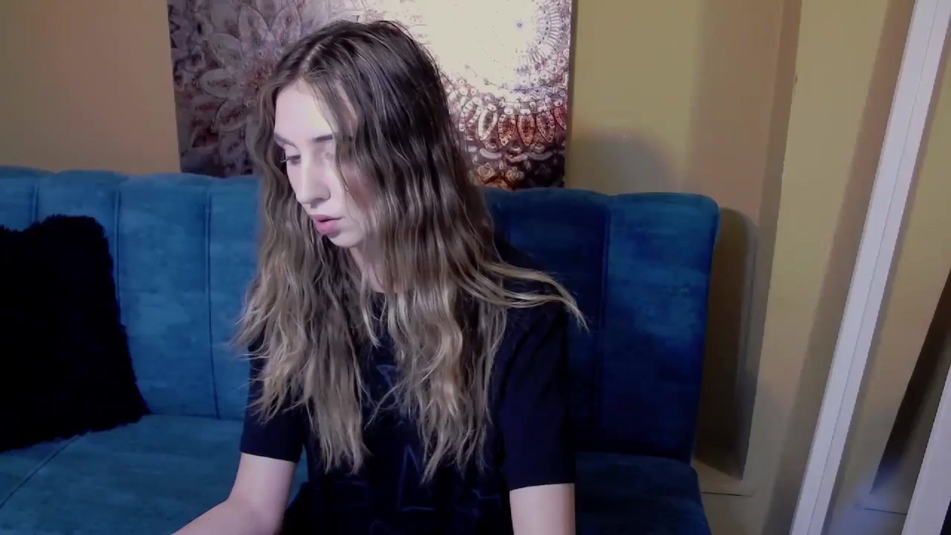 Gallery image thumbnail from Artemiss's myfreecams stream on, 08/01/2024, 17:16 image 11 of 20