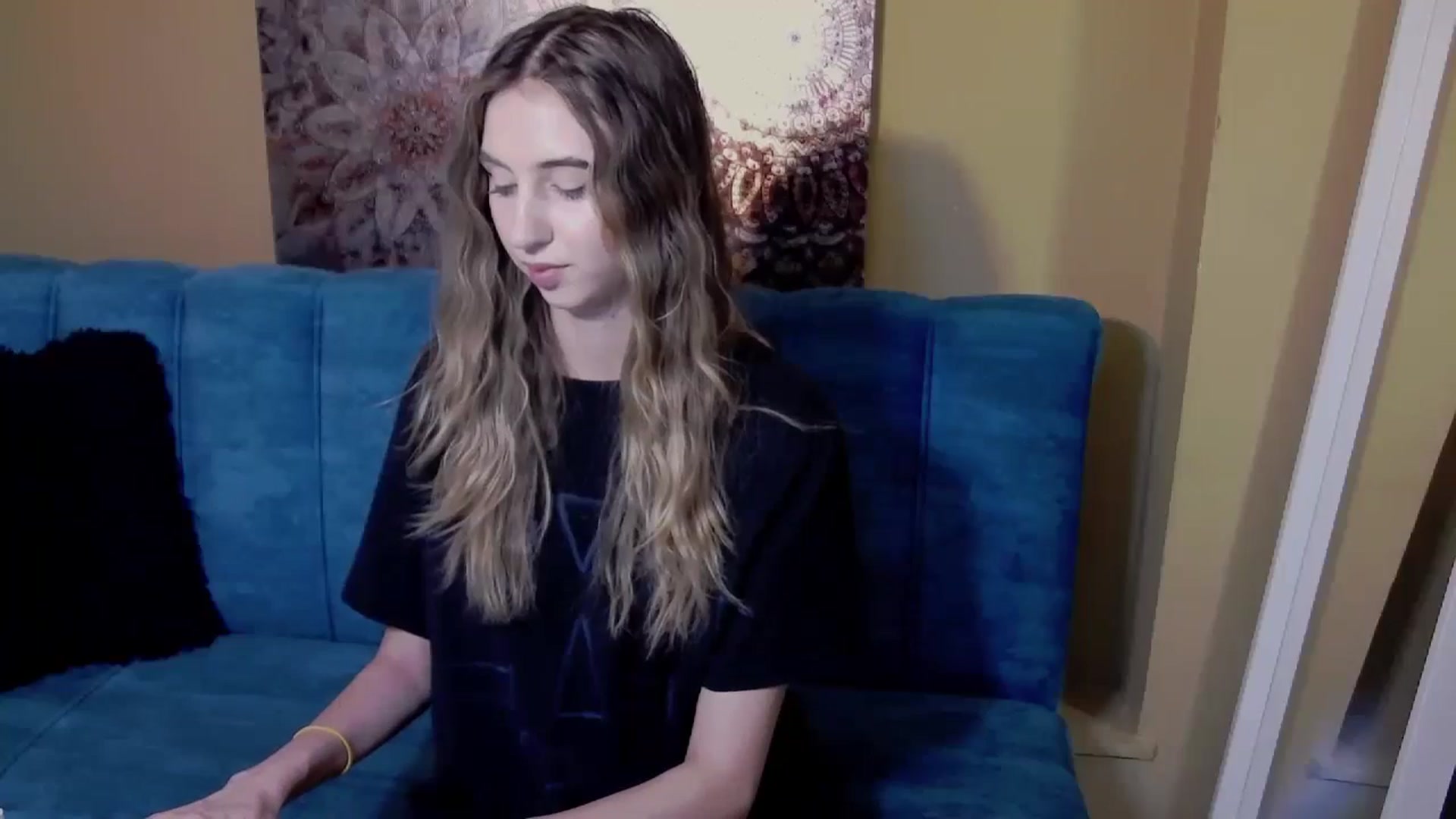 Gallery image thumbnail from Artemiss's myfreecams stream on, 08/01/2024, 17:16 image 19 of 20