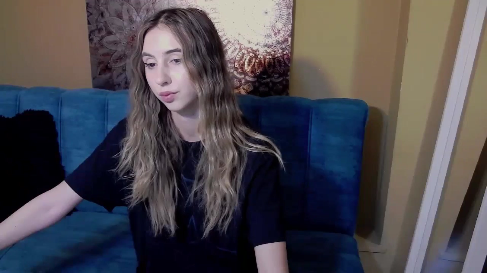 Gallery image thumbnail from Artemiss's myfreecams stream on, 08/01/2024, 17:16 image 12 of 20