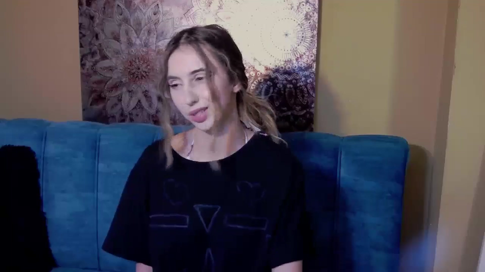 Gallery image thumbnail from Artemiss's myfreecams stream on, 08/01/2024, 18:31 image 3 of 20