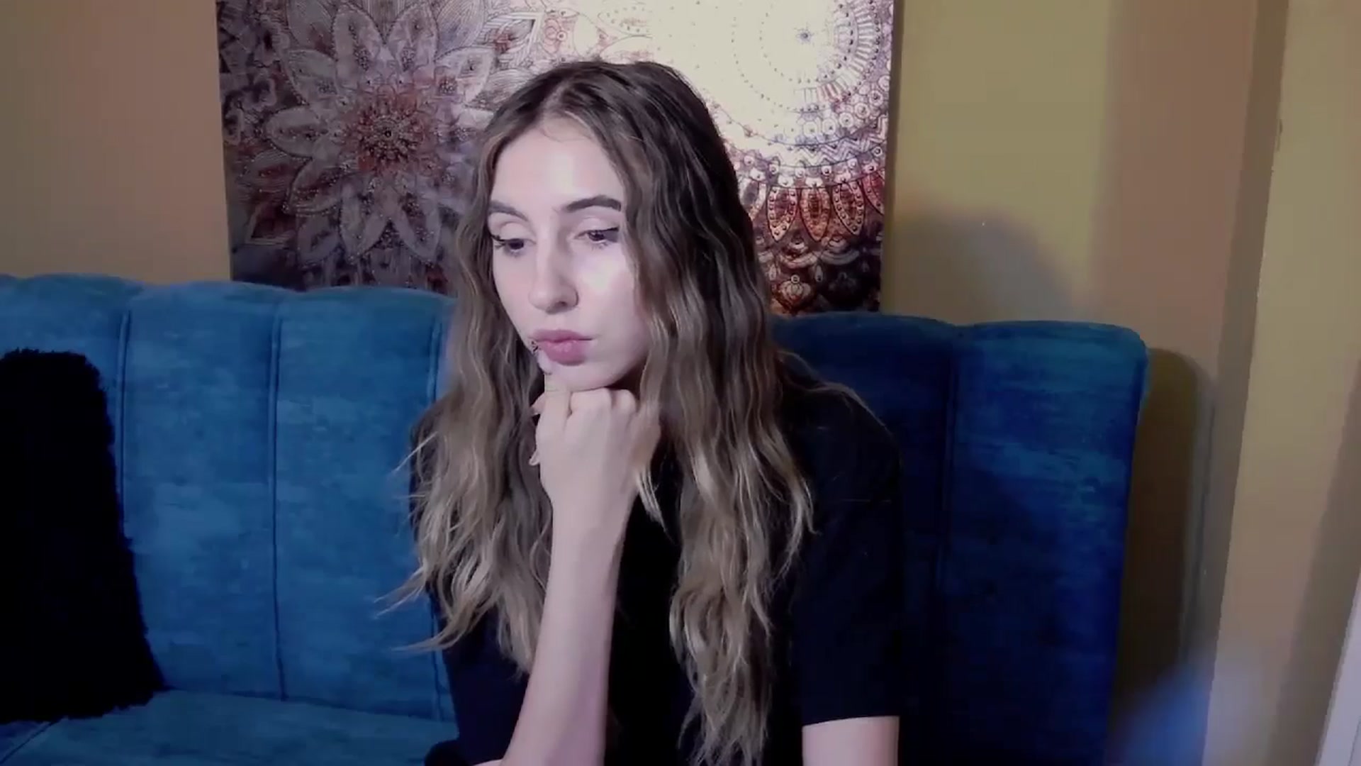 Gallery image thumbnail from Artemiss's myfreecams stream on, 08/01/2024, 18:31 image 17 of 20