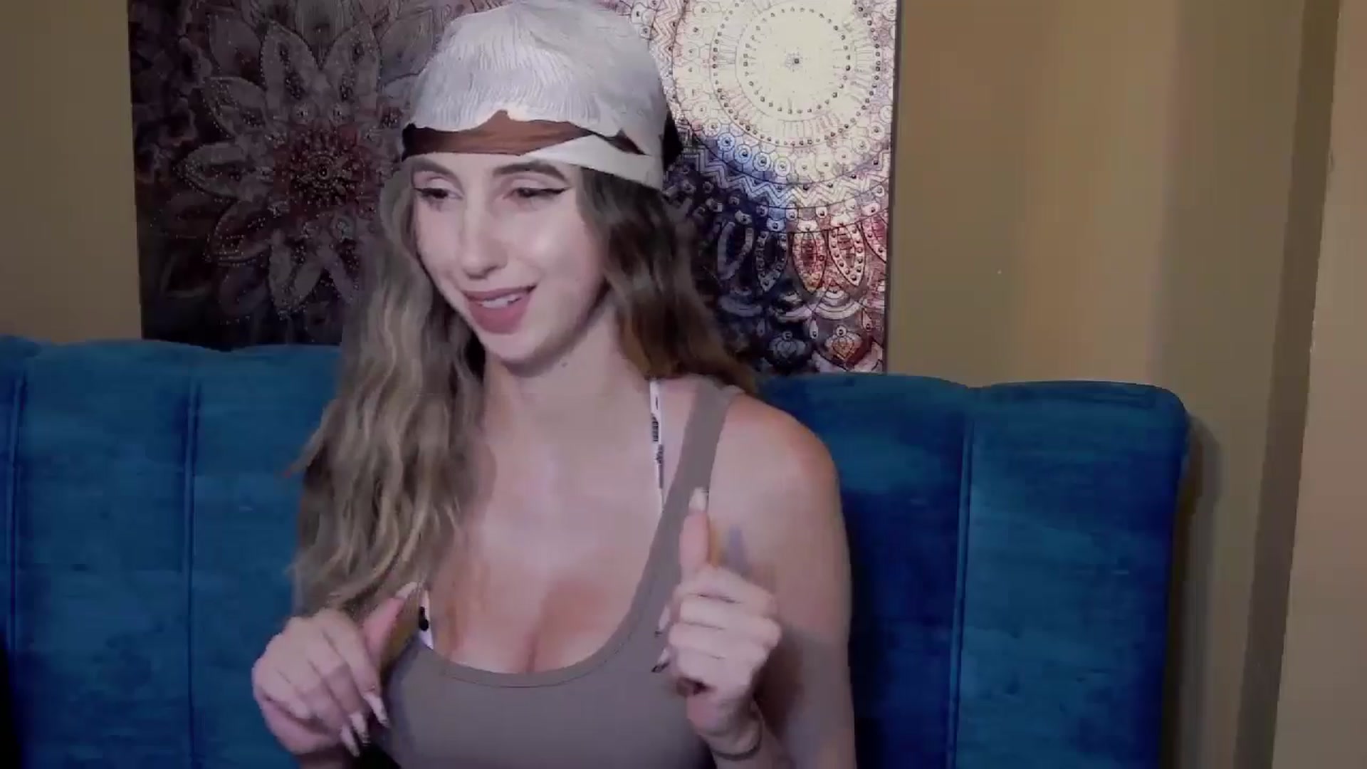 Gallery image thumbnail from Artemiss's myfreecams stream on, 08/01/2024, 20:12 image 7 of 20