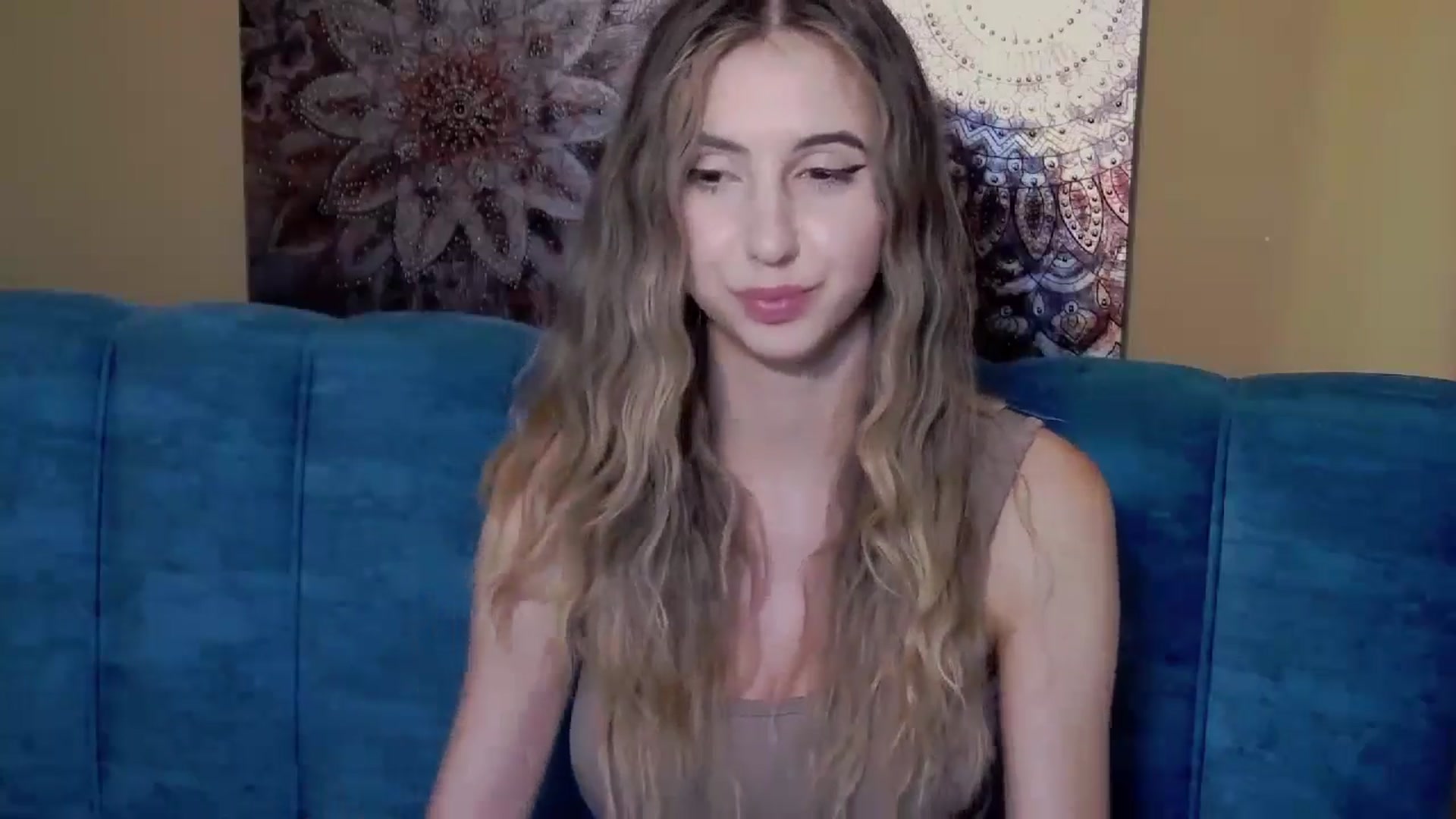 Gallery image thumbnail from Artemiss's myfreecams stream on, 08/01/2024, 23:33 image 2 of 20