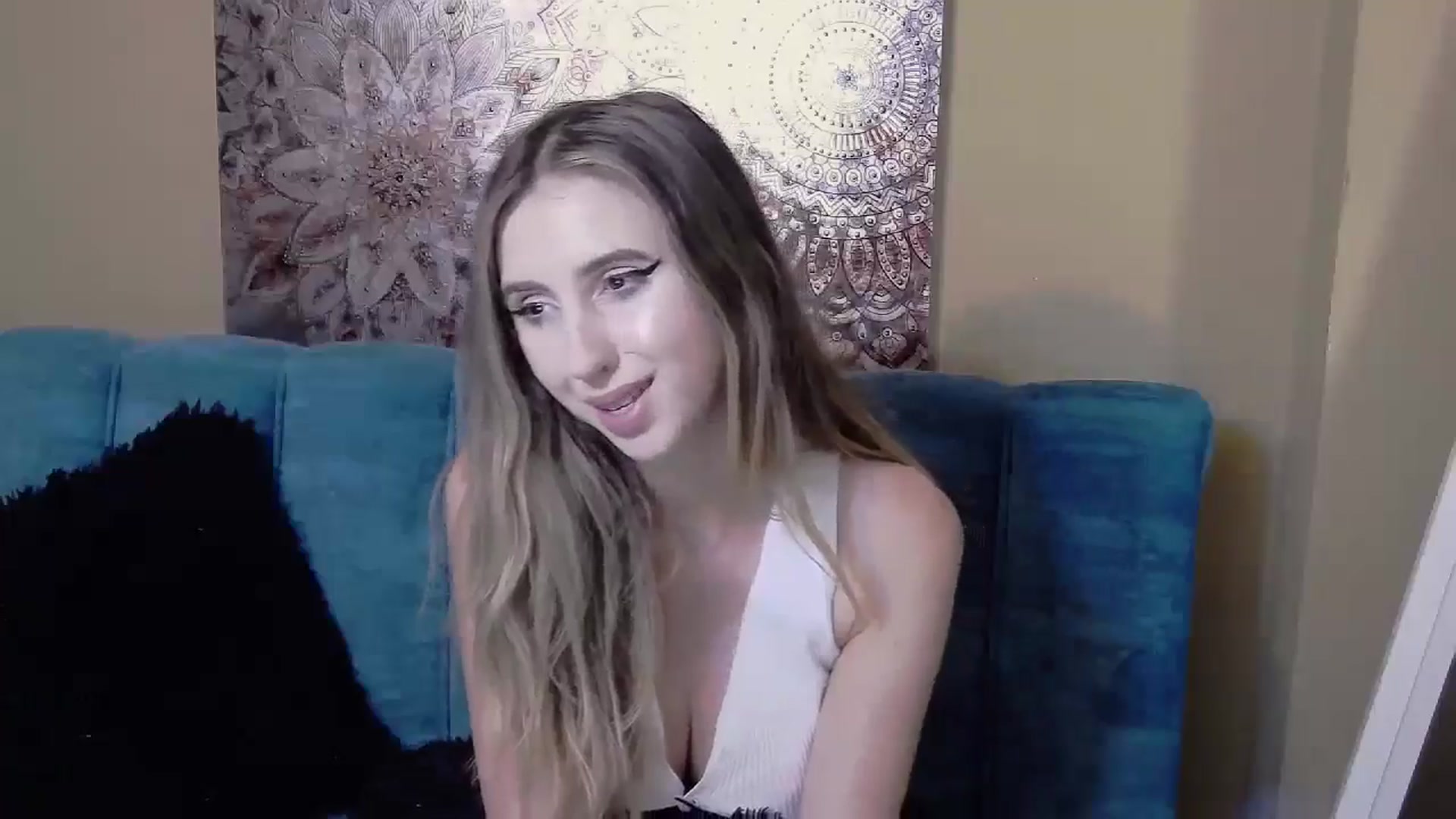 Gallery image thumbnail from Artemiss's myfreecams stream on, 08/02/2024, 22:20 image 19 of 20