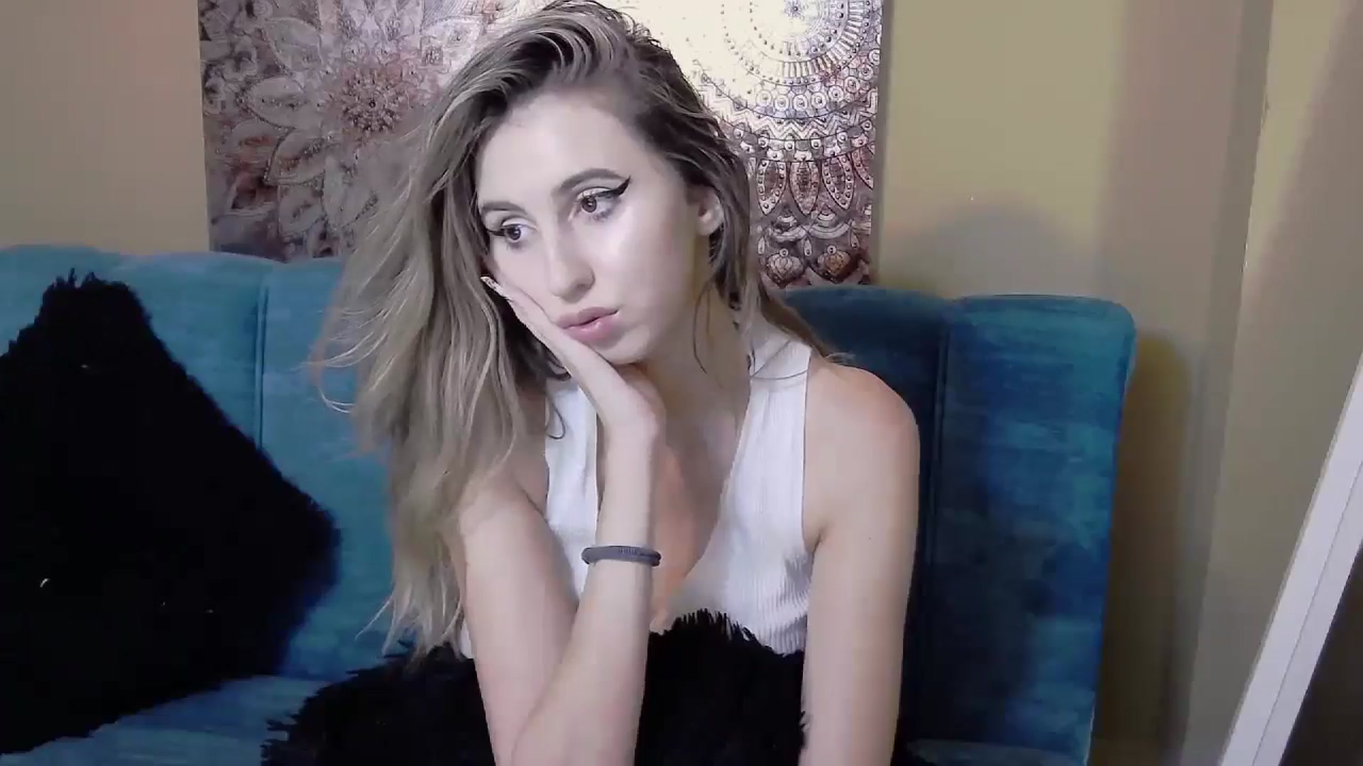 Gallery image thumbnail from Artemiss's myfreecams stream on, 08/02/2024, 22:20 image 4 of 20