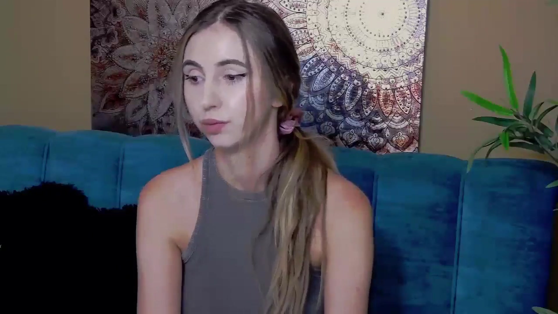 Gallery image thumbnail from Artemiss's myfreecams stream on, 08/08/2024, 18:33 image 3 of 20