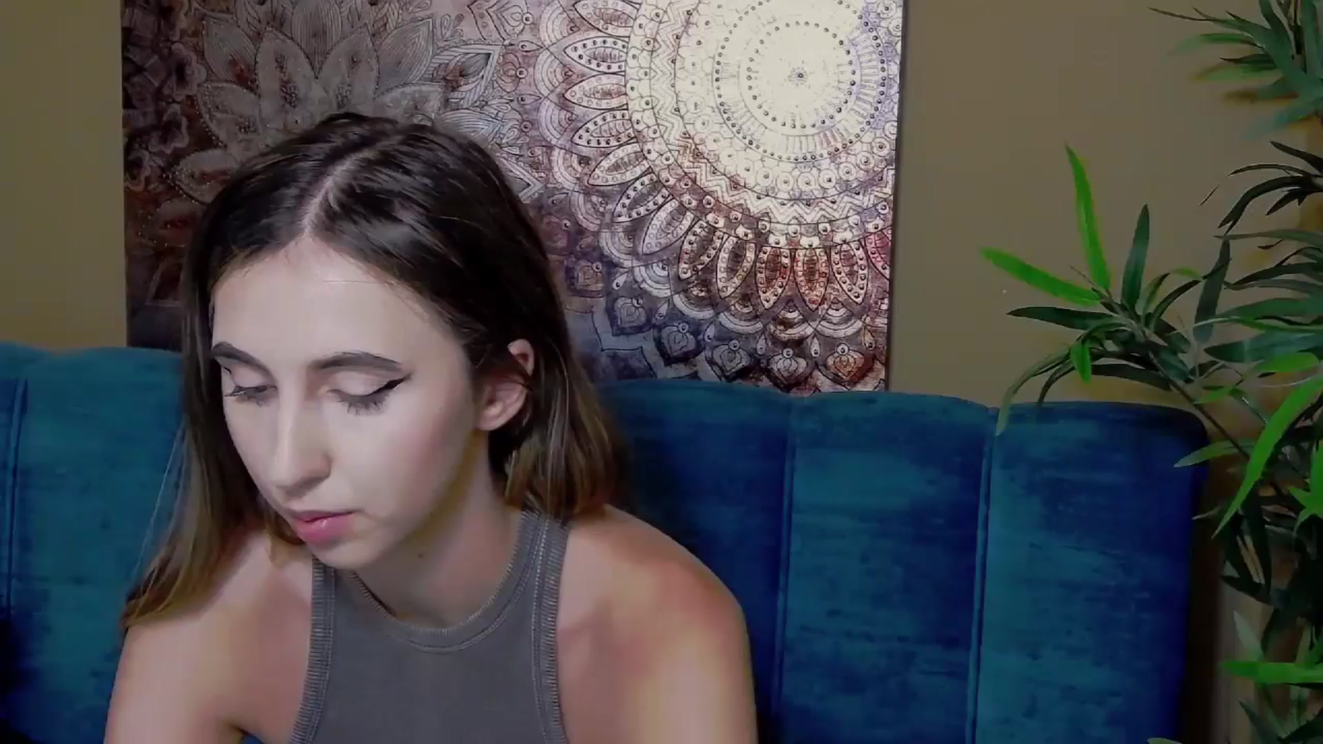 Gallery image thumbnail from Artemiss's myfreecams stream on, 08/08/2024, 19:44 image 10 of 20