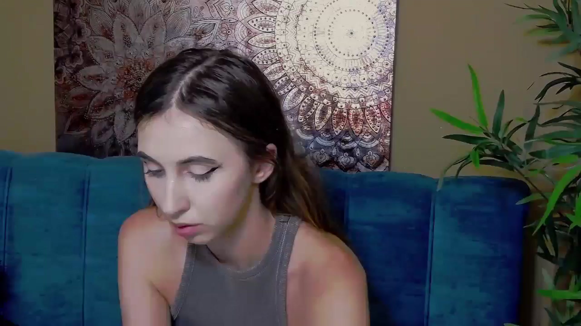 Gallery image thumbnail from Artemiss's myfreecams stream on, 08/08/2024, 19:44 image 2 of 20