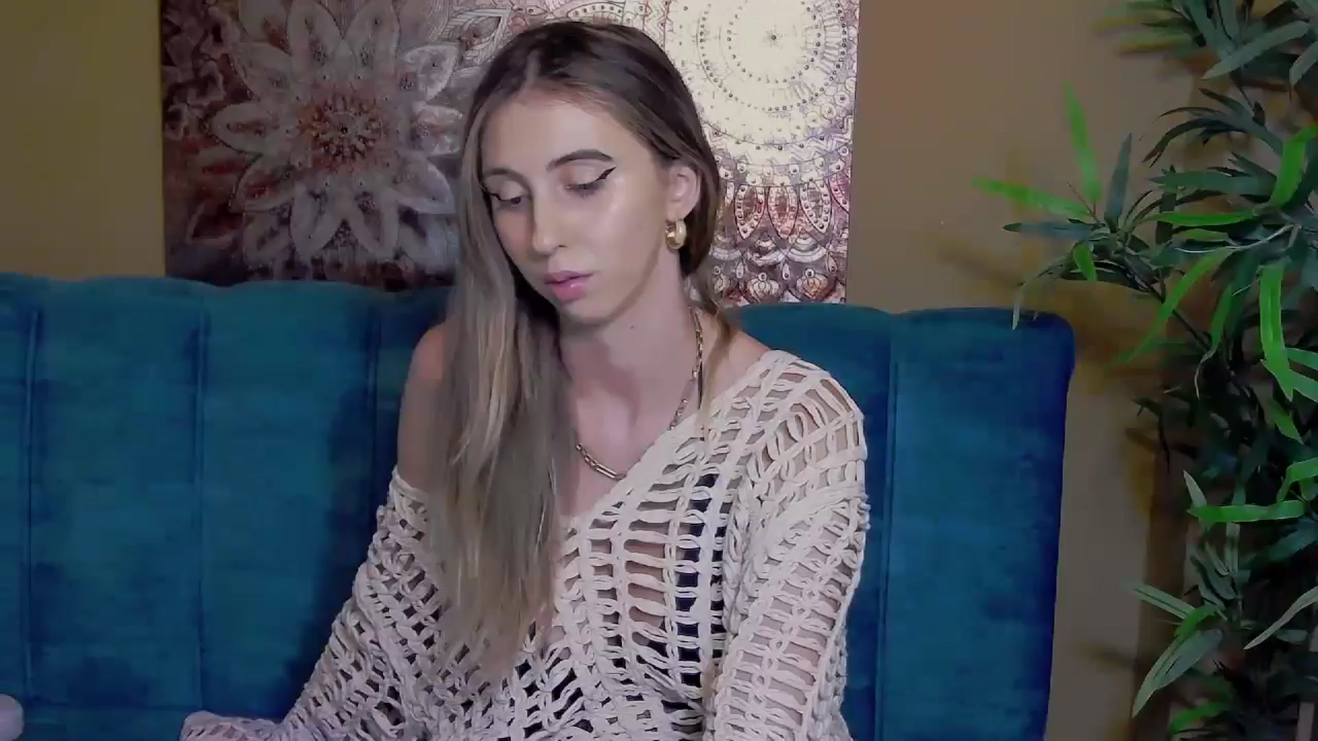 Gallery image thumbnail from Artemiss's myfreecams stream on, 08/10/2024, 18:52 image 3 of 20