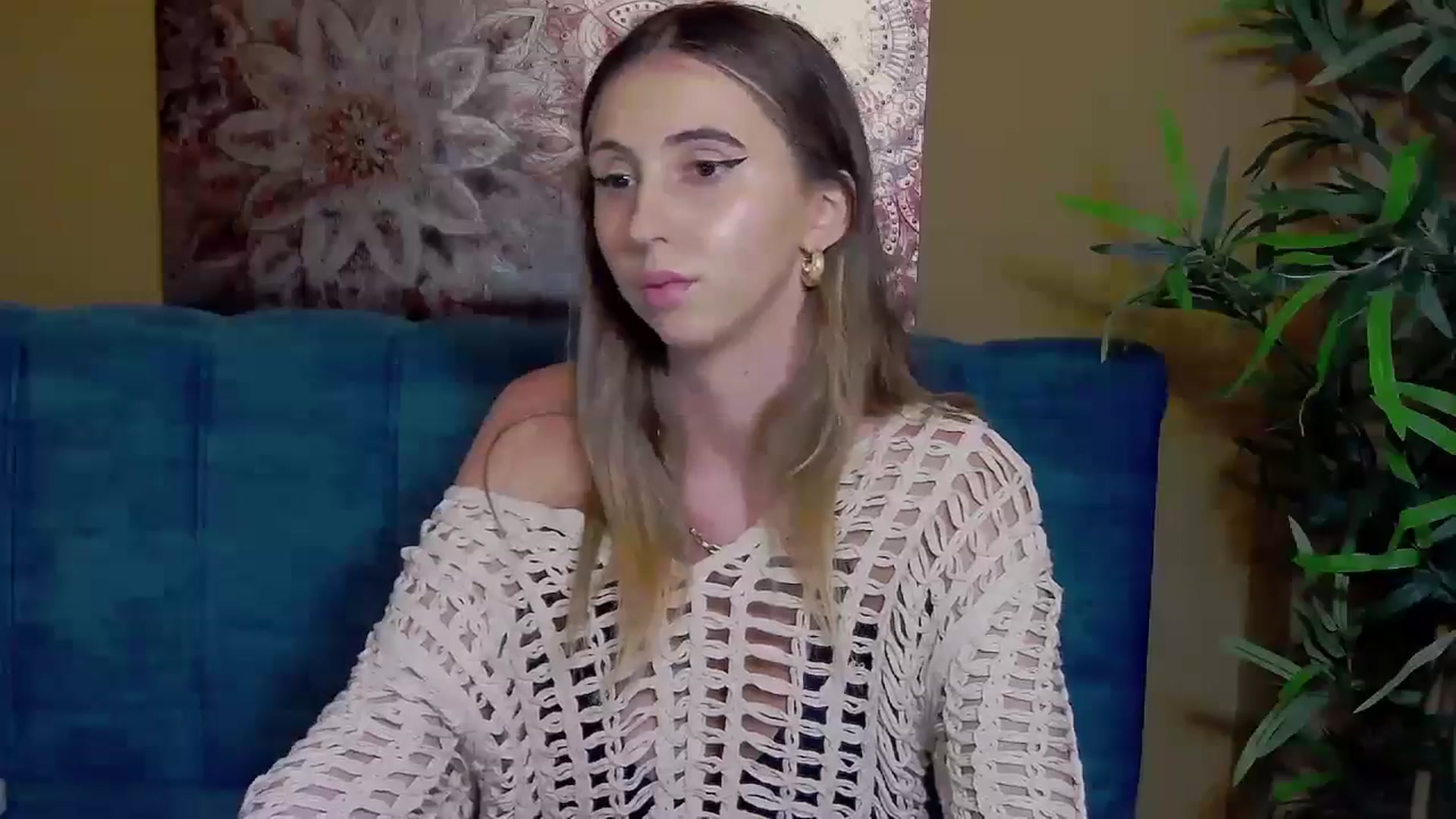 Gallery image thumbnail from Artemiss's myfreecams stream on, 08/10/2024, 18:52 image 16 of 20