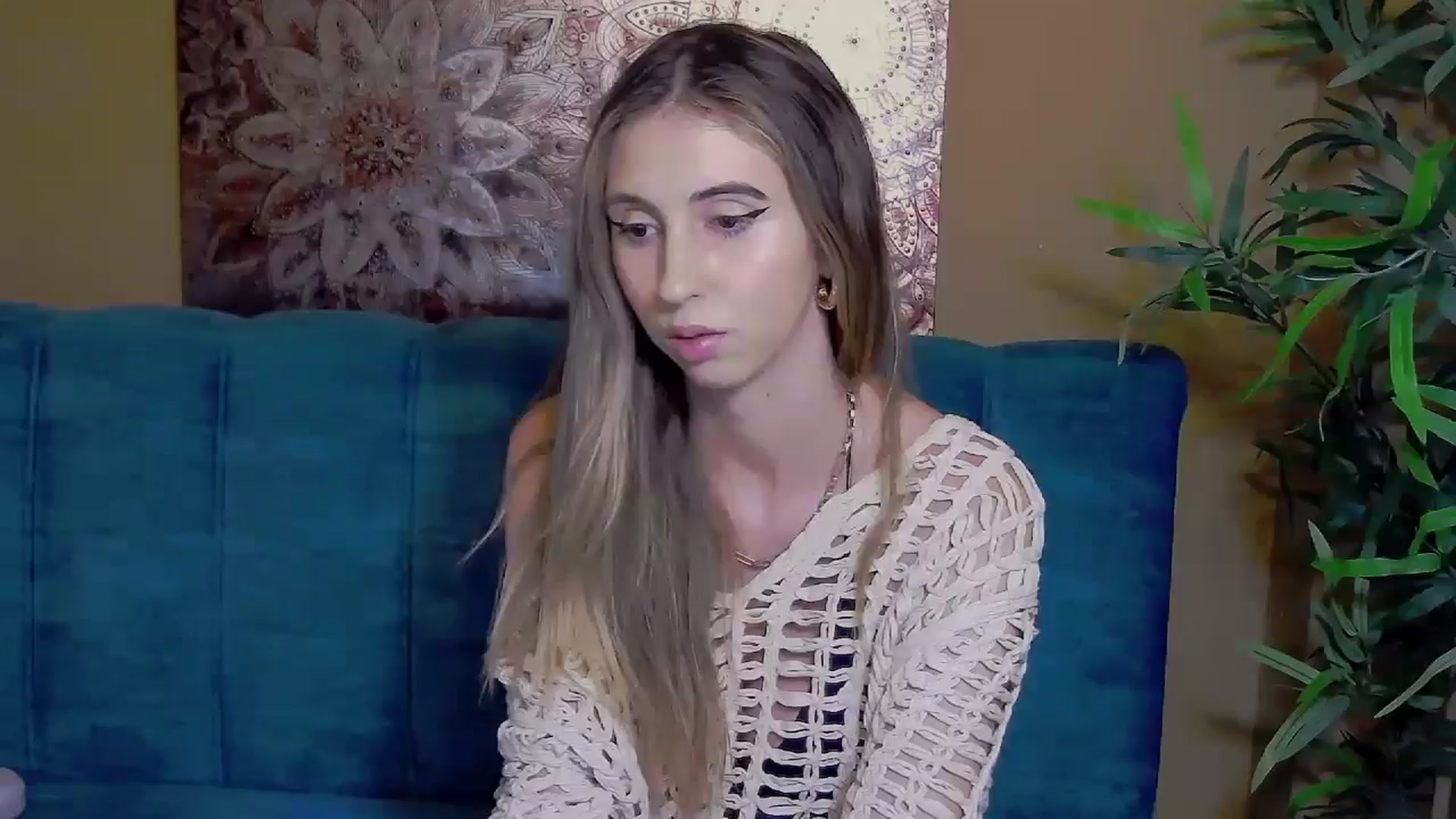 Gallery image thumbnail from Artemiss's myfreecams stream on, 08/10/2024, 18:52 image 6 of 20