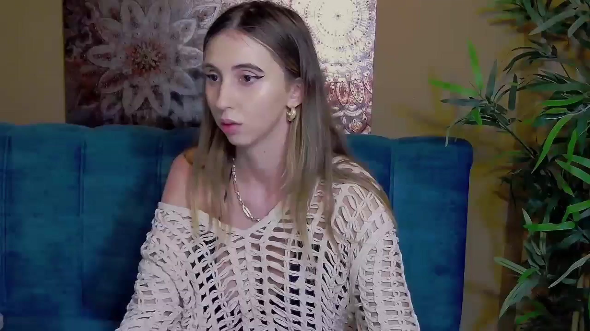 Gallery image thumbnail from Artemiss's myfreecams stream on, 08/10/2024, 19:45 image 3 of 20