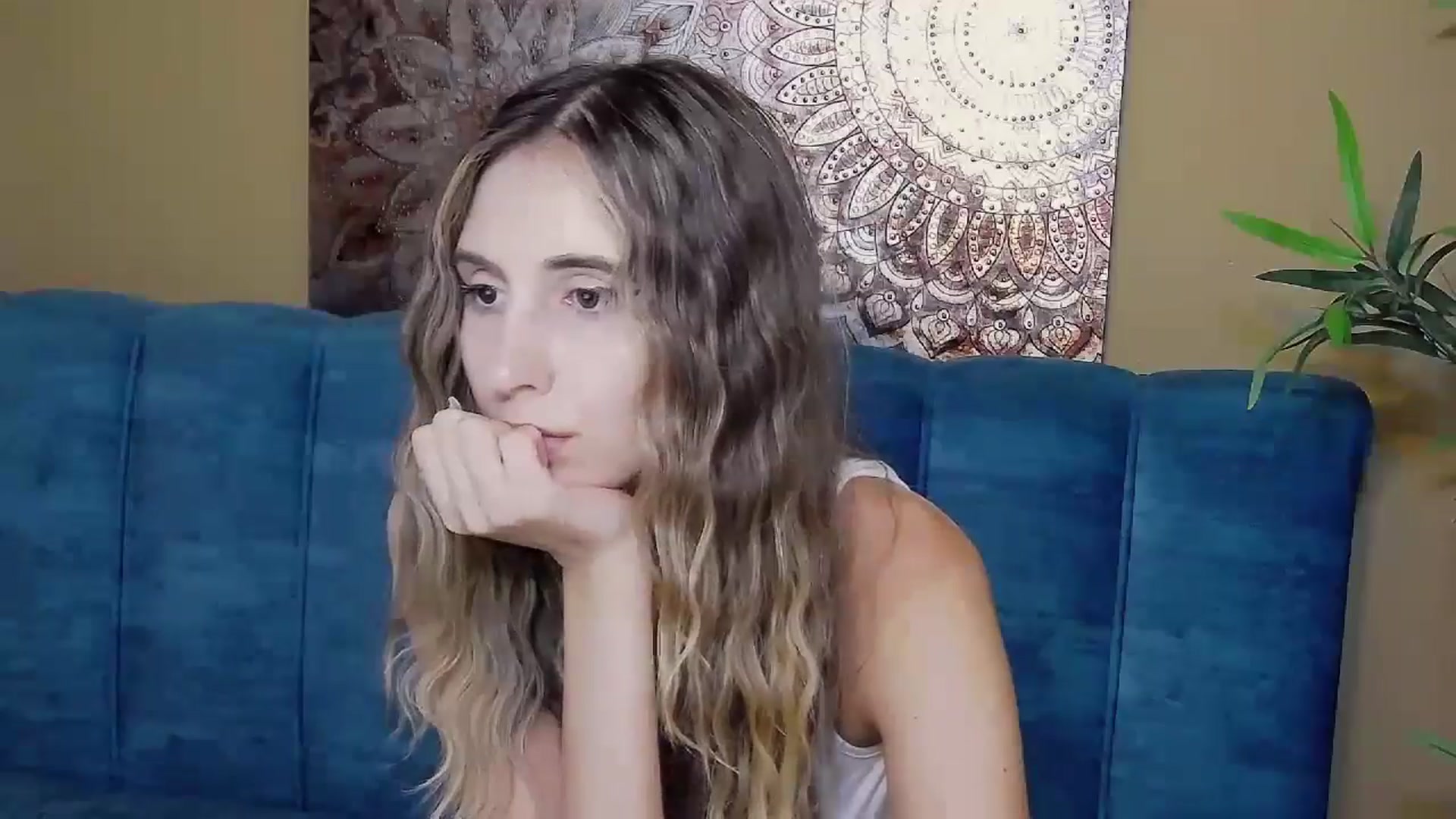 Gallery image thumbnail from Artemiss's myfreecams stream on, 08/17/2024, 22:24 image 17 of 20